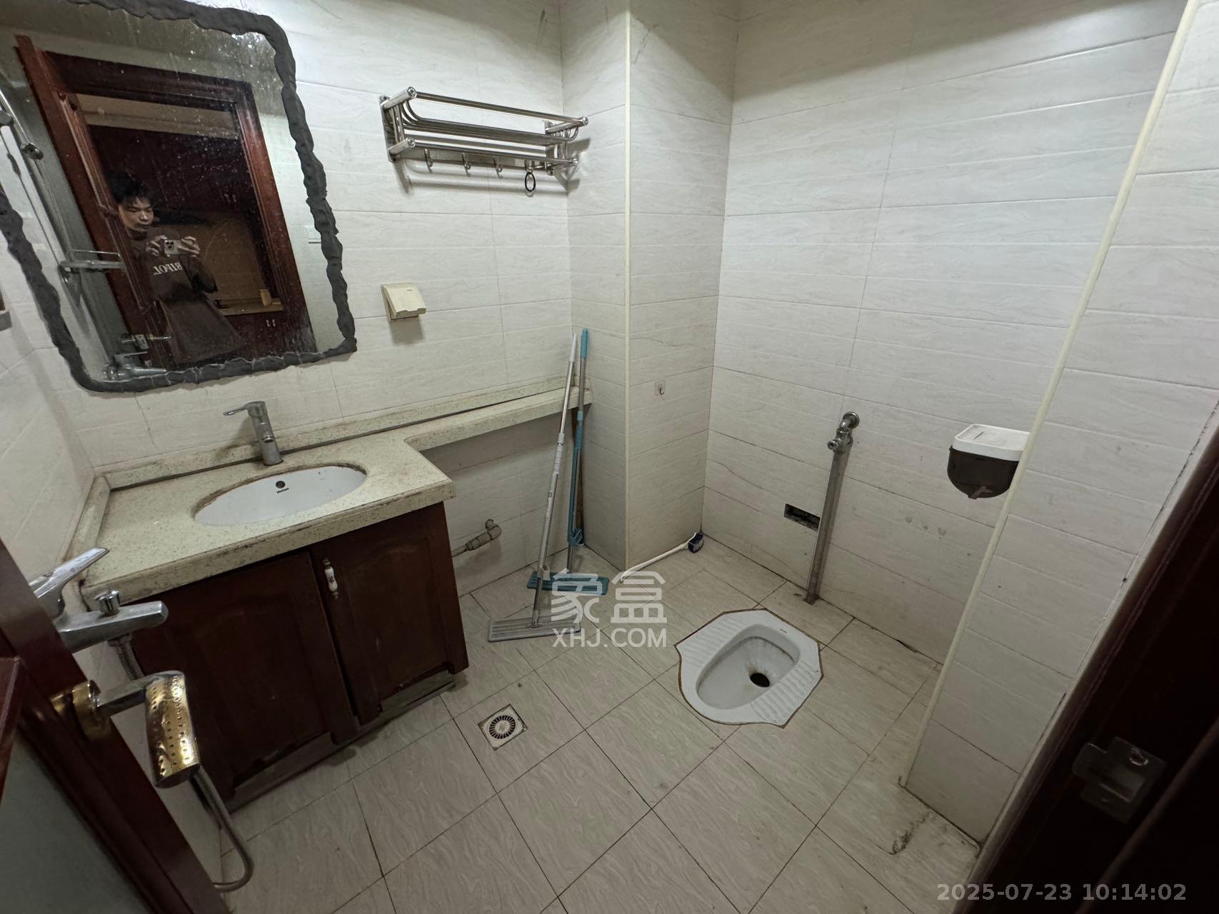 湘水和天下 1室1厅1卫 1300.0元/月 湘水和天下 1室1厅1卫 1300.0元/月室内图