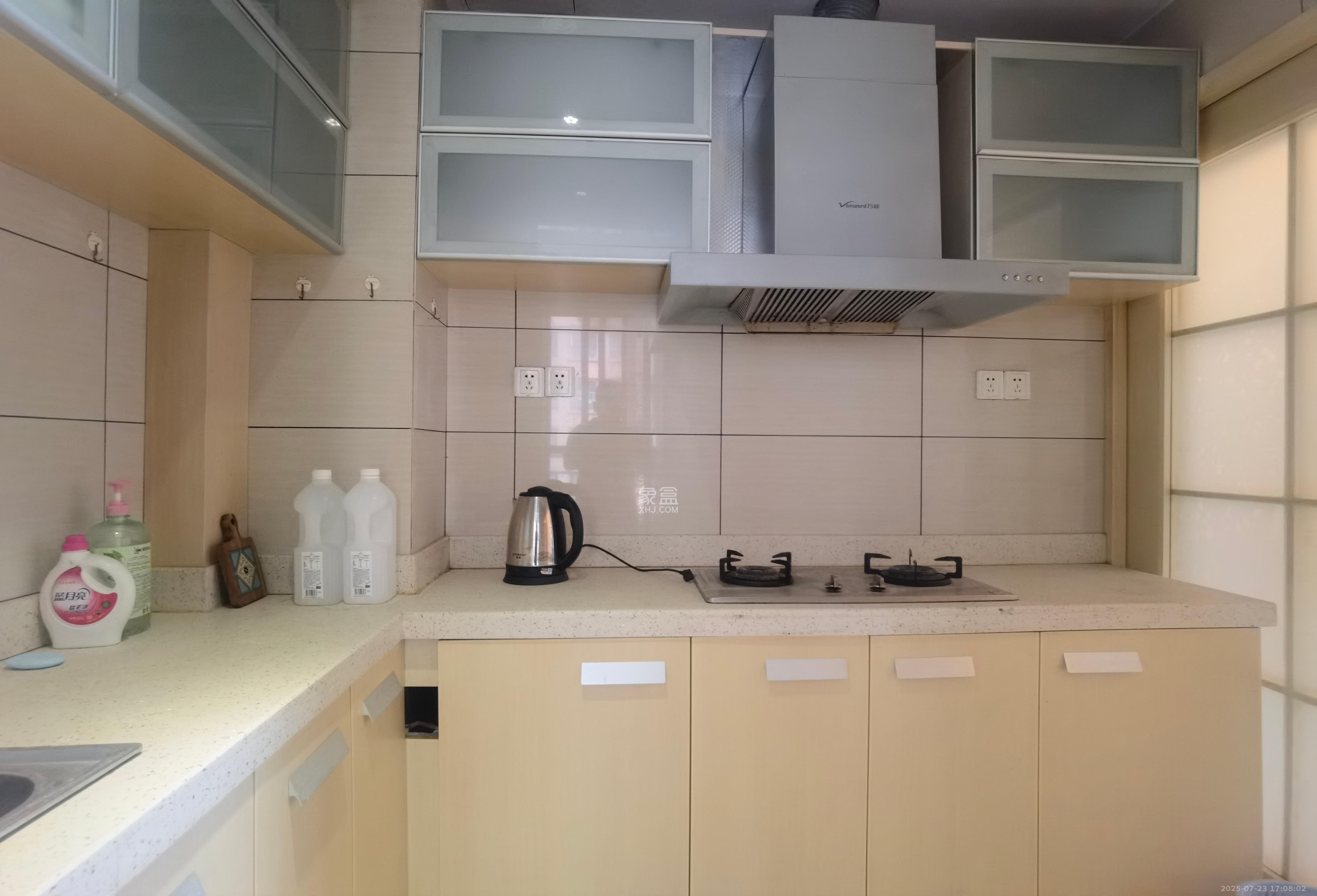 融科檀香山(融科紫檀、香山国际) 2室2厅1卫 3200.0元/月 融科檀香山(融科紫檀、香山国际) 2室2厅1卫 3200.0元/月室内图