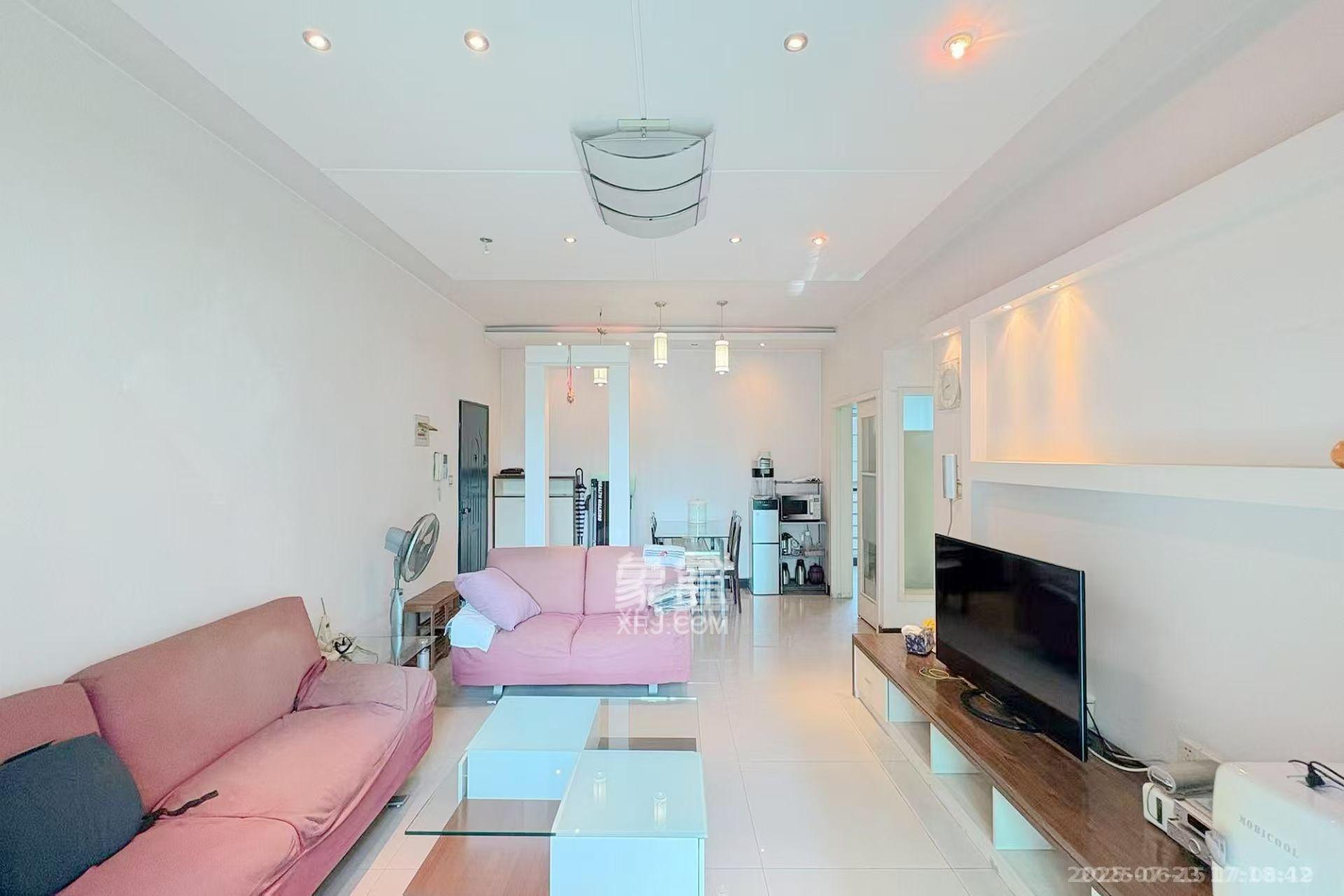 颐美园 3室2厅2卫 2600.0元/月 颐美园 3室2厅2卫 2600.0元/月室内图