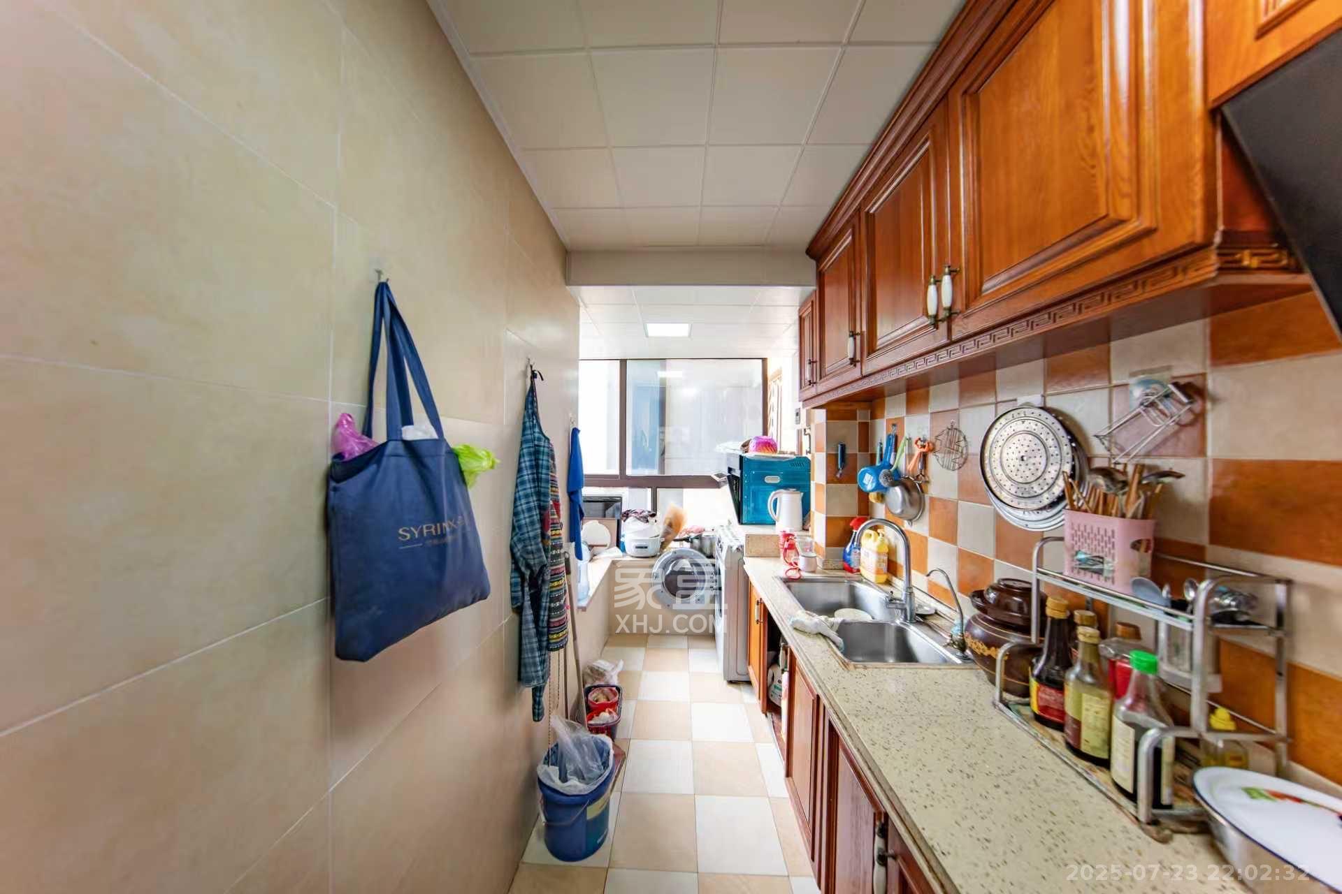 华润橡树湾  1室2厅2卫    2300.0元/月室内图