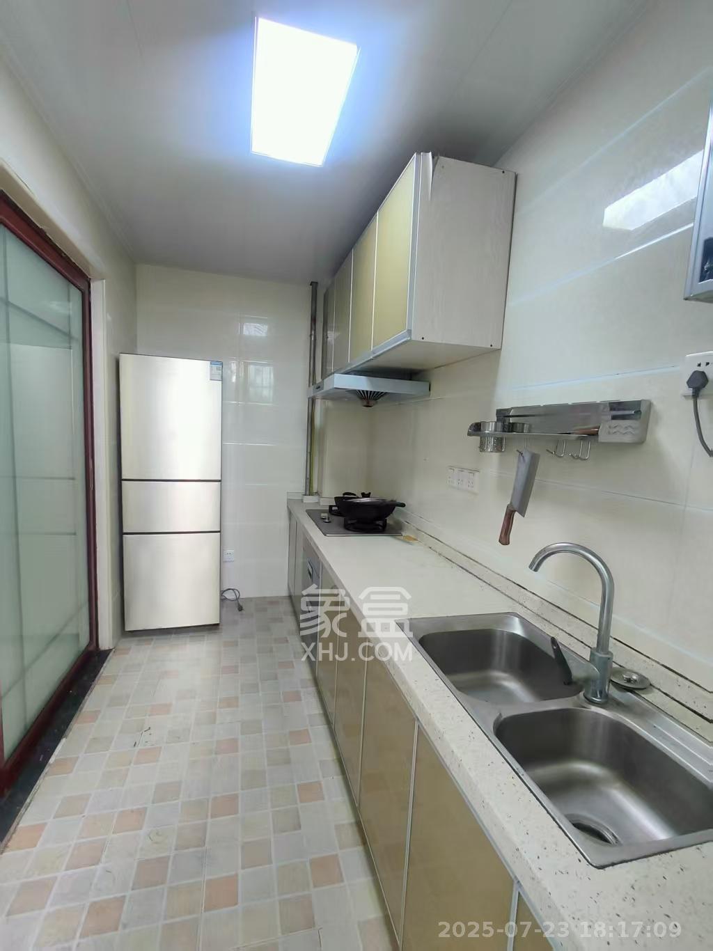 中国铁建国际城二期 4室2厅2卫 2200.0元/月 中国铁建国际城二期 4室2厅2卫 2200.0元/月室内图