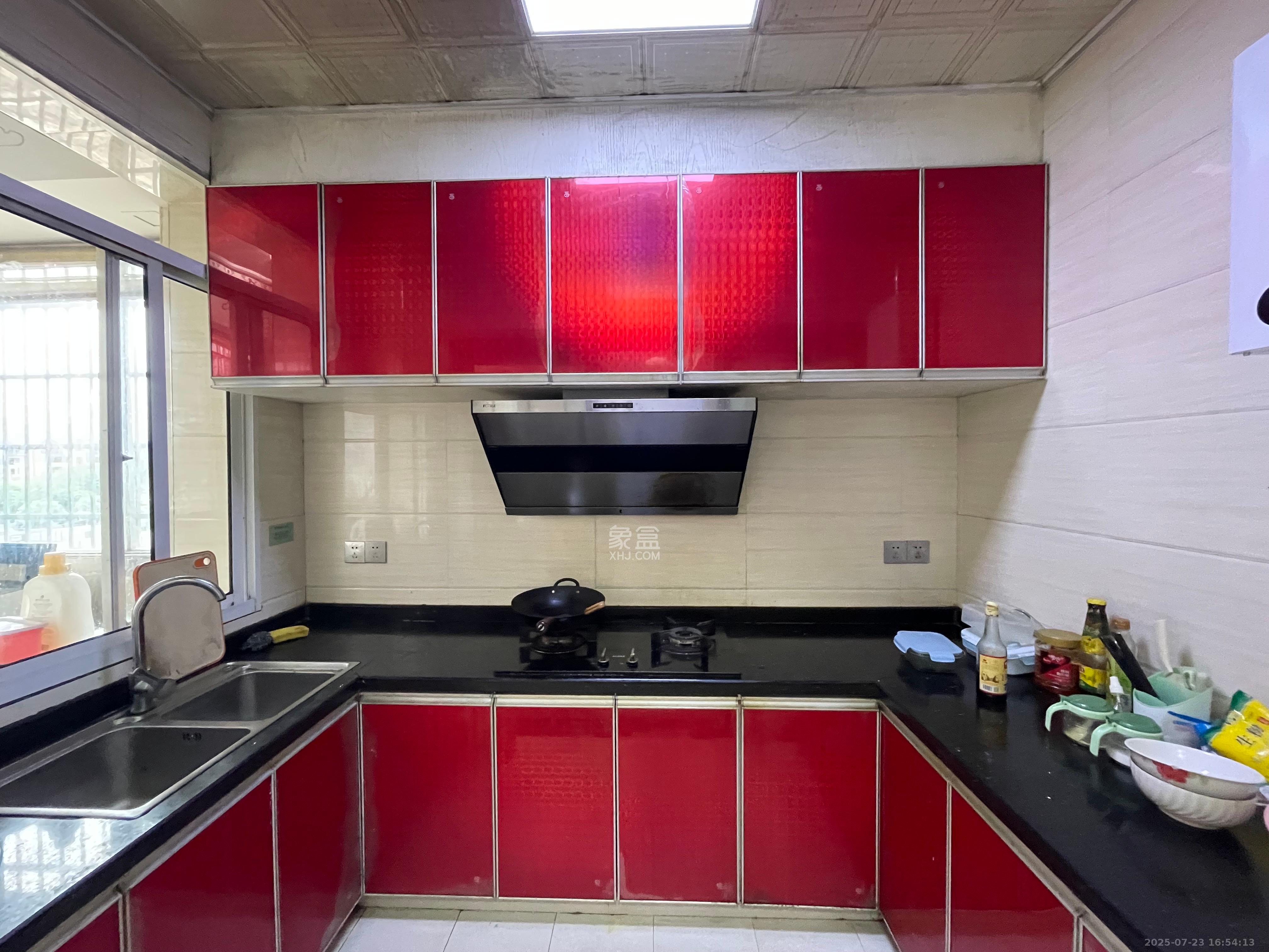 合平安置小区(东方国际石材城) 3室2厅1卫 1700.0元/月 合平安置小区(东方国际石材城) 3室2厅1卫 1700.0元/月室内图