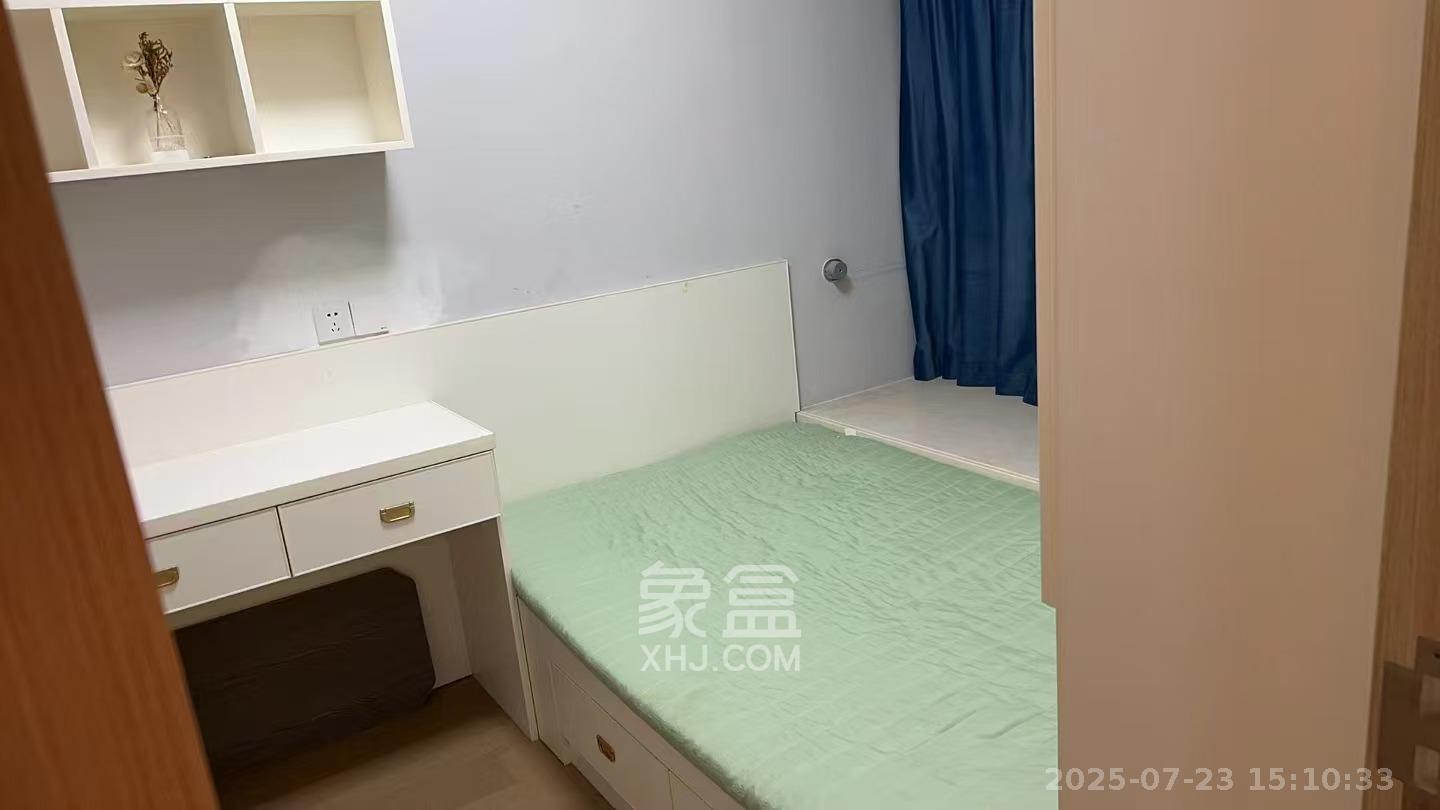 时代年华  3室2厅2卫   2200.00元/月室内图