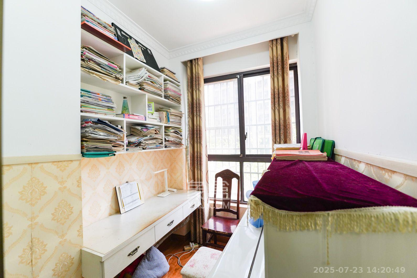 奥林匹克花园贡院三期 4室2厅2卫 2800.0元/月 奥林匹克花园贡院三期 4室2厅2卫 2800.0元/月室内图