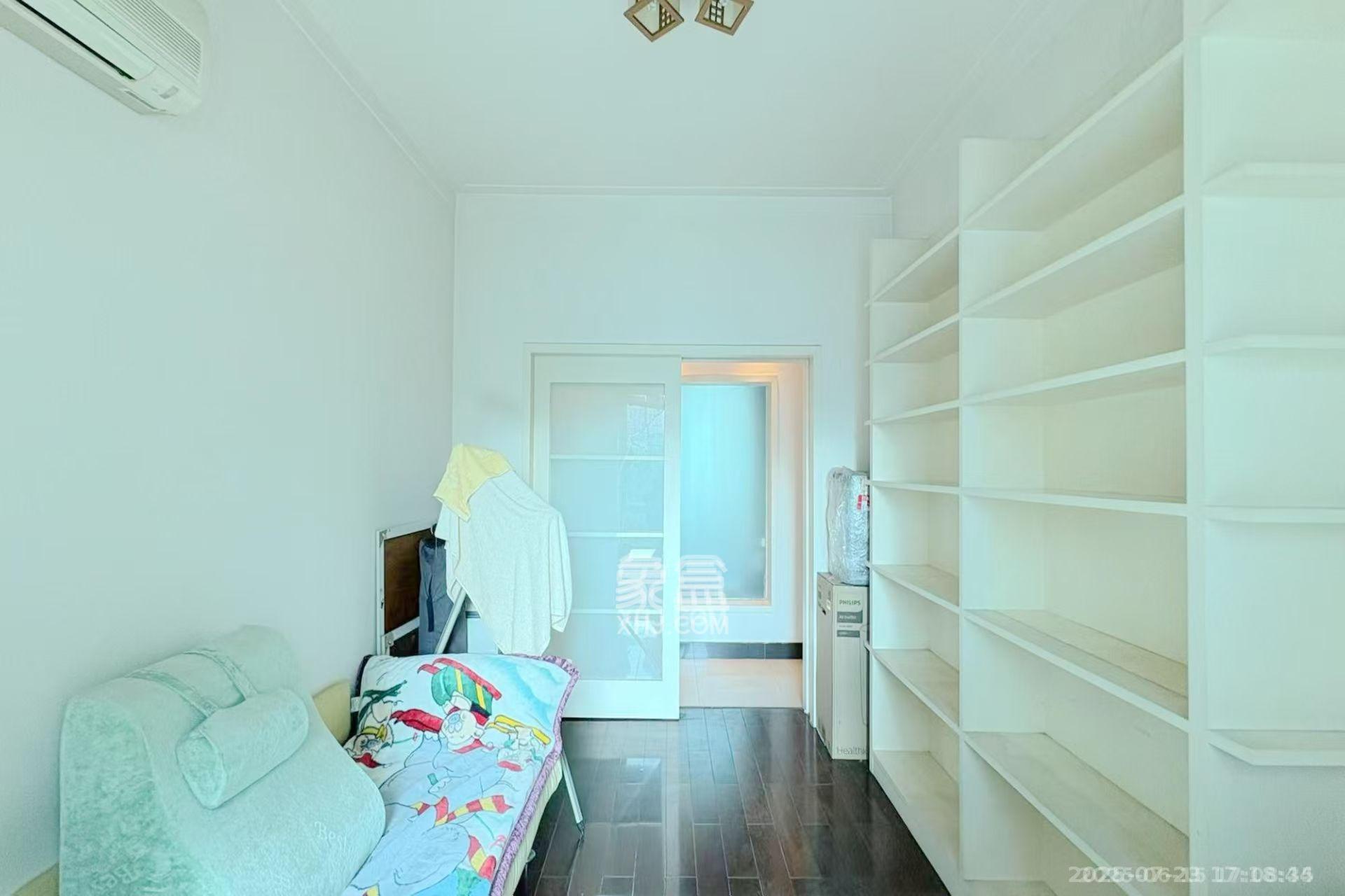 颐美园  3室2厅2卫    2600.0元/月室内图