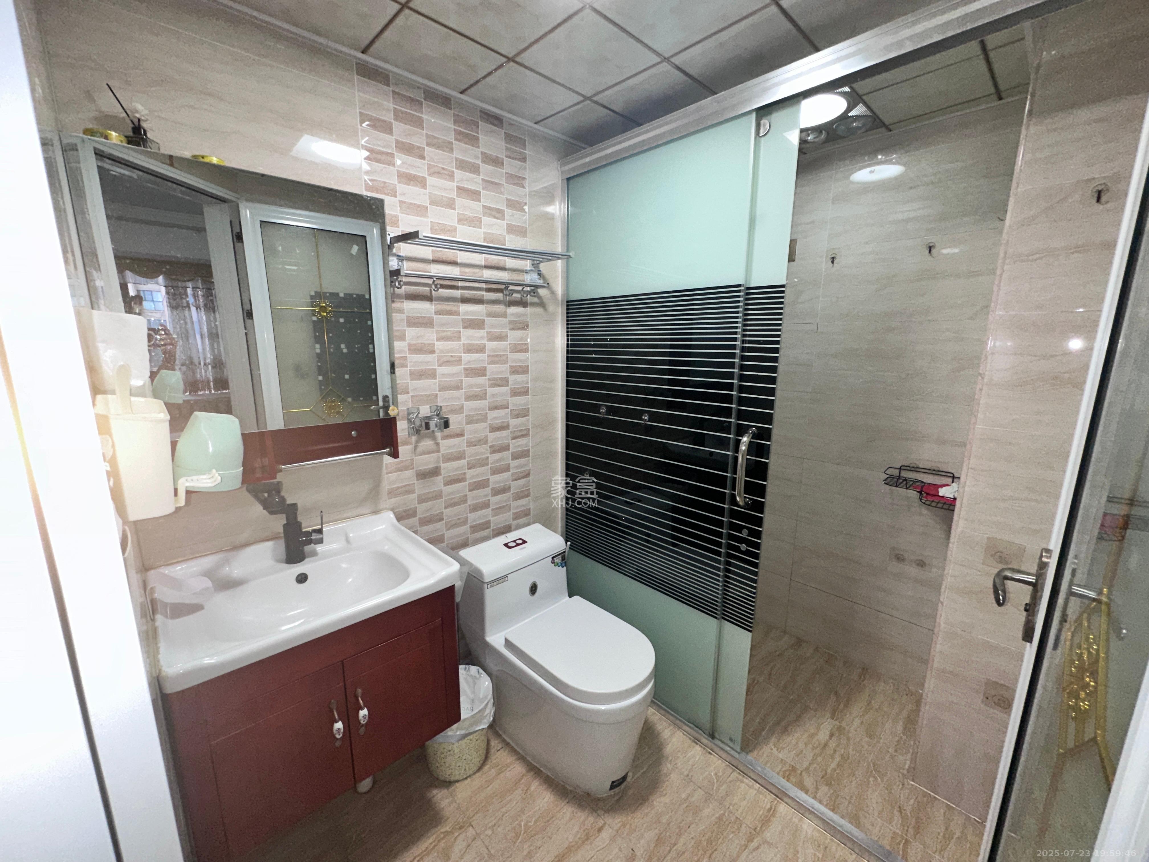 博长山水香颐  4室2厅2卫    2600.0元/月 博长山水香颐  4室2厅2卫    2600.0元/月室内图