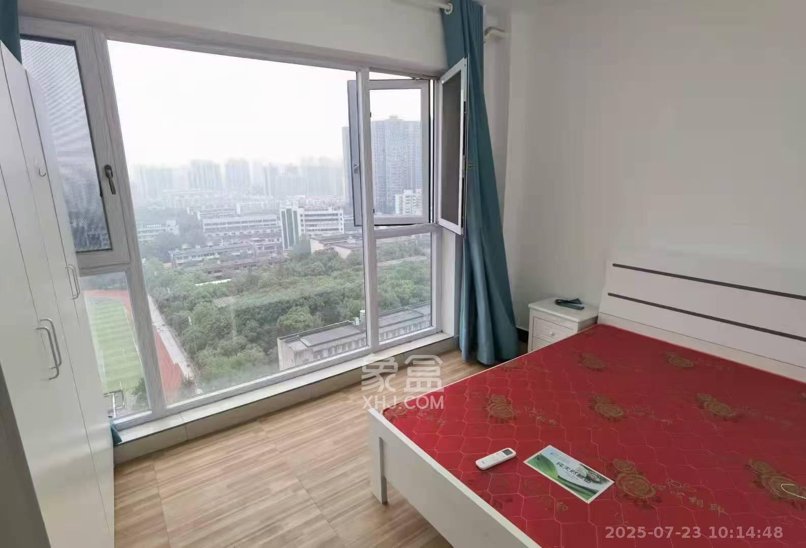 荣盛花语书苑 4室2厅2卫 3400.0元/月 荣盛花语书苑 4室2厅2卫 3400.0元/月室内图