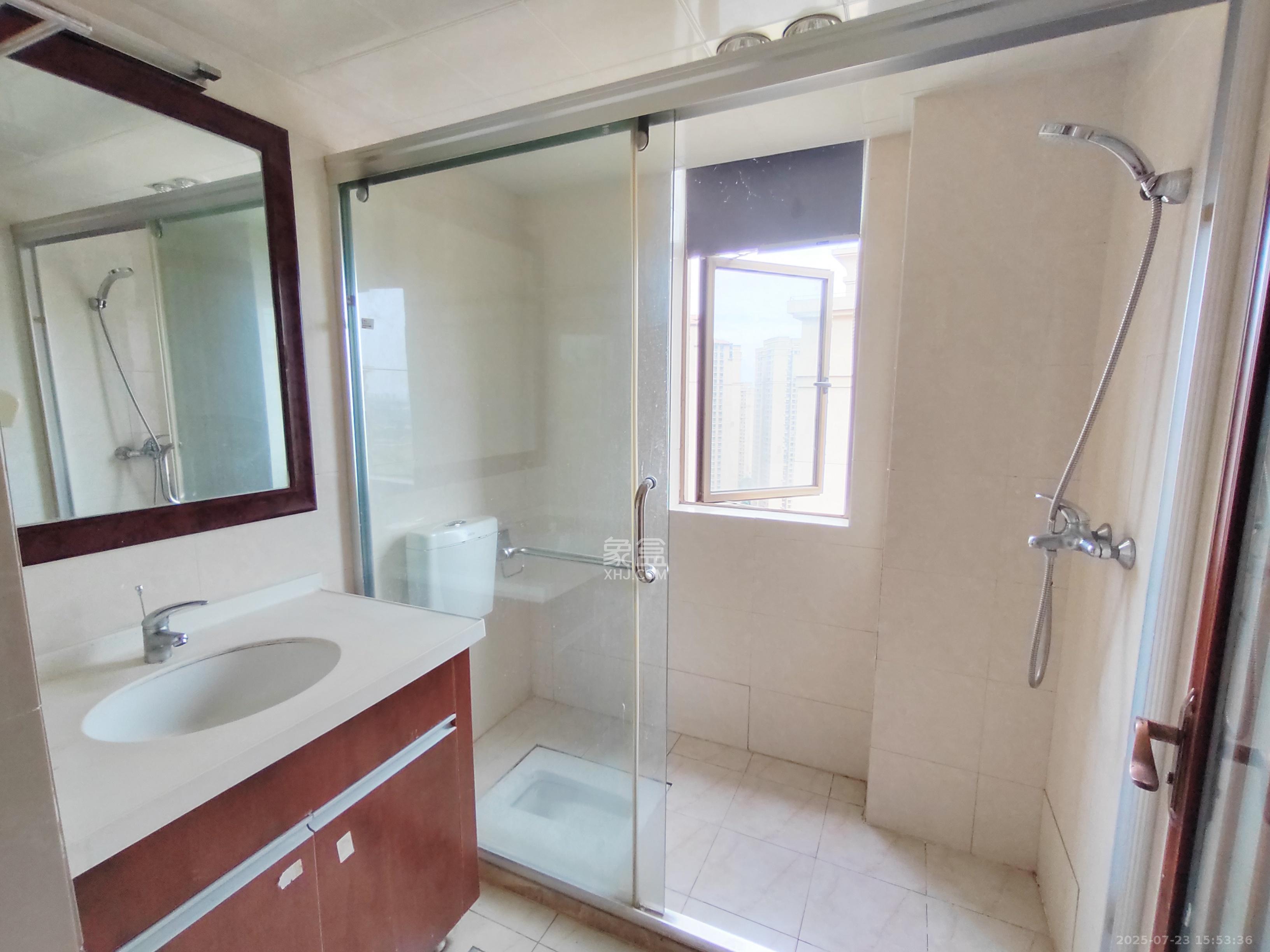 联丰苑 1室0厅0卫 2200.0元/月 联丰苑 1室0厅0卫 2200.0元/月室内图