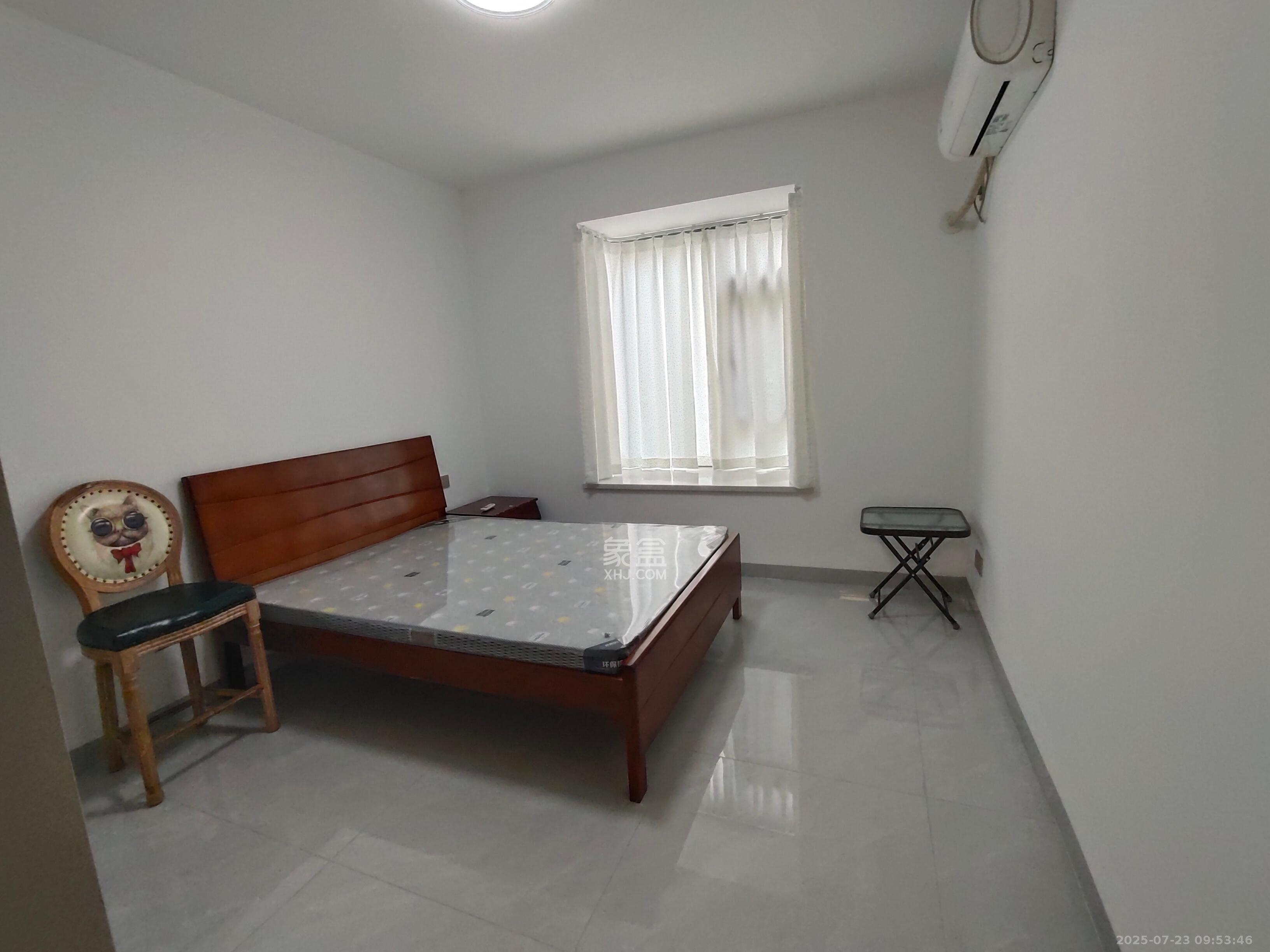 中南汽车世界 2室2厅1卫 1800.0元/月 中南汽车世界 2室2厅1卫 1800.0元/月室内图