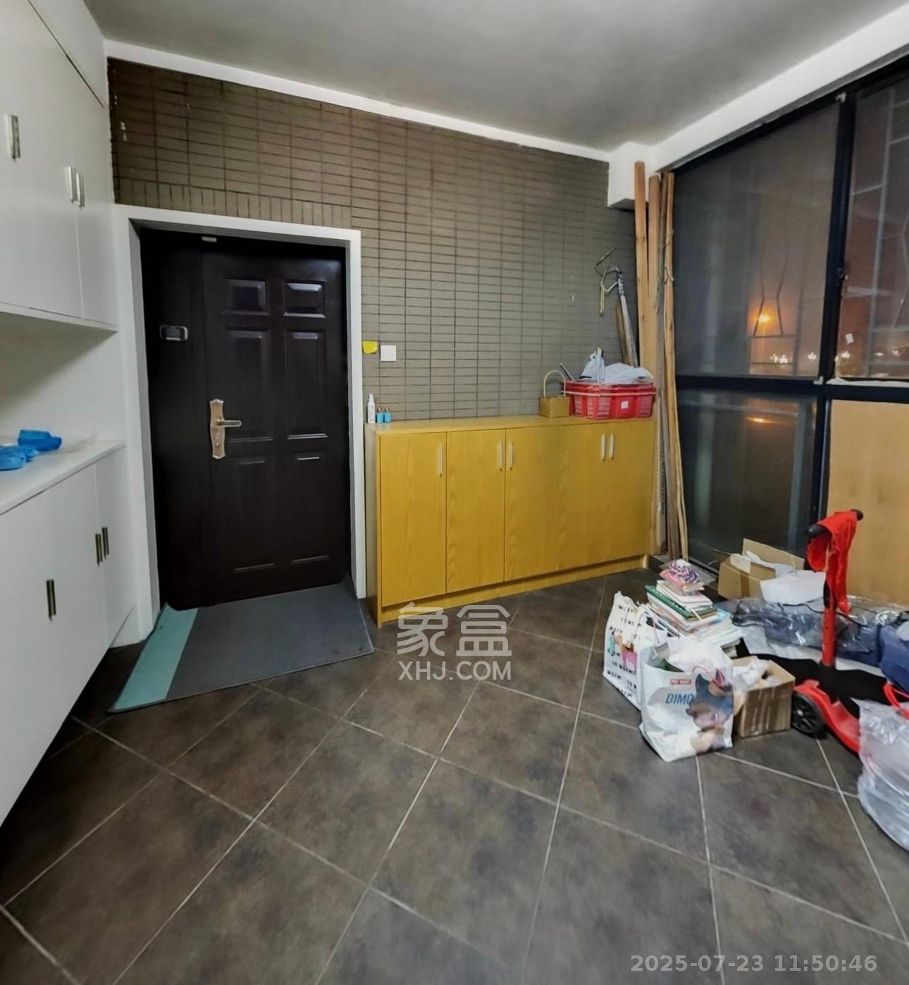 藏珑湖上国际花园 4室2厅2卫 3400.0元/月 藏珑湖上国际花园 4室2厅2卫 3400.0元/月室内图