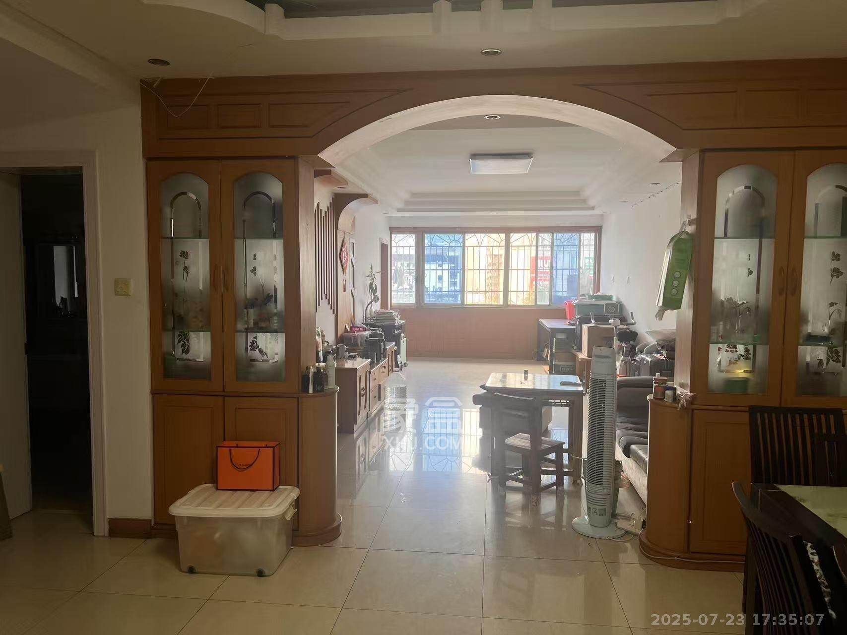 学院新村 3室2厅2卫 4500.0元/月 学院新村 3室2厅2卫 4500.0元/月室内图