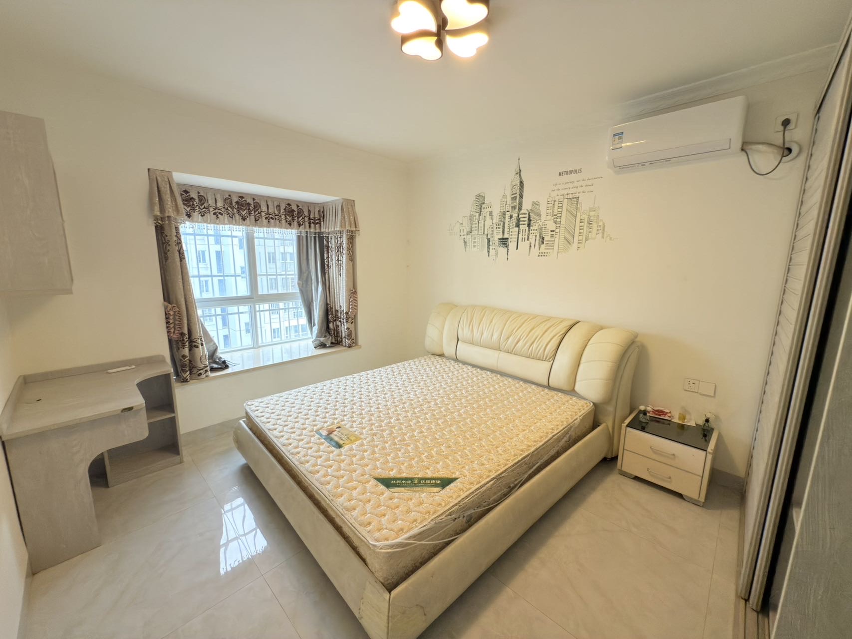 海航城 2室1厅1卫 2000.00元/月 海航城 2室1厅1卫 2000.00元/月室内图