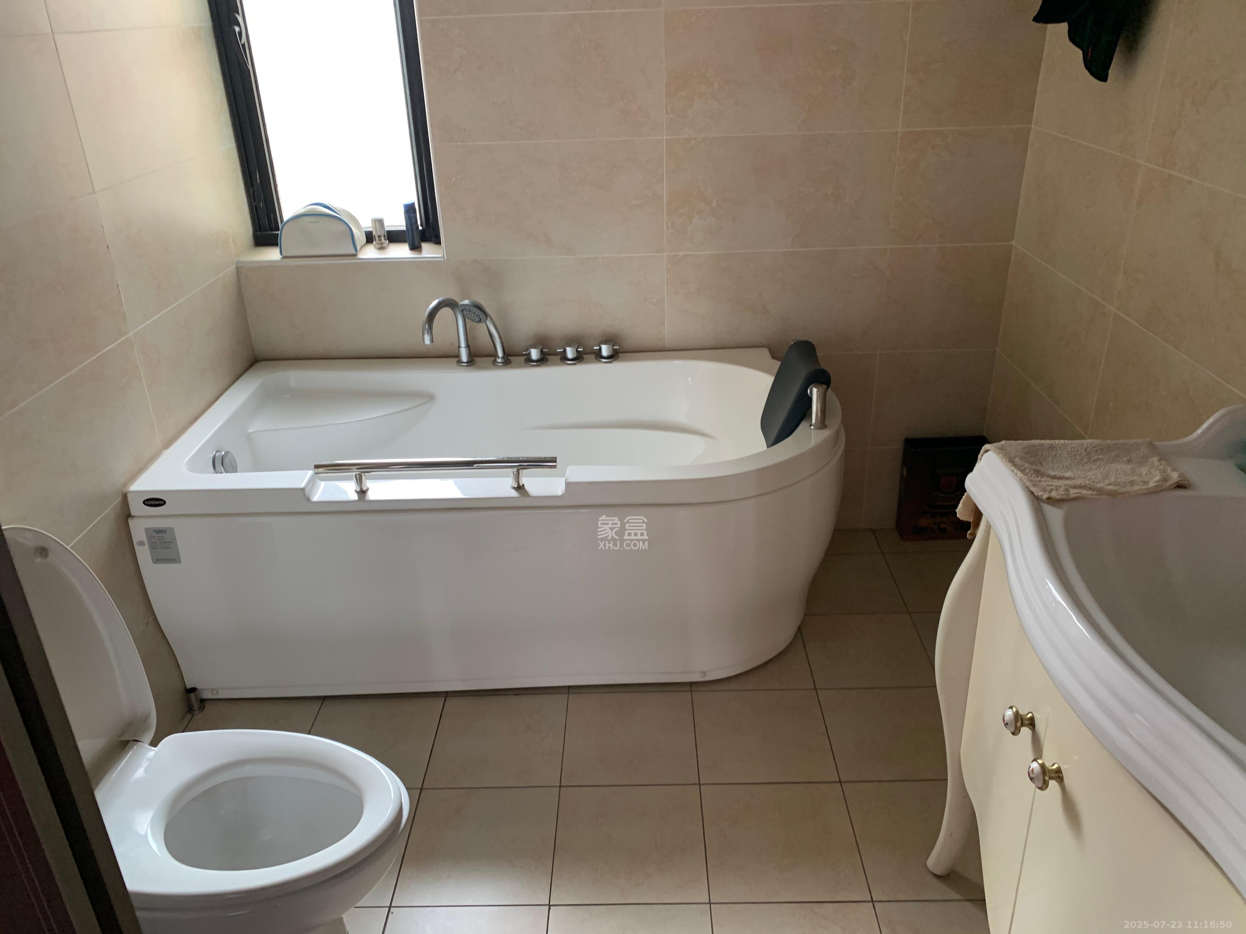 三江花中城  3室2厅3卫    3000.0元/月室内图