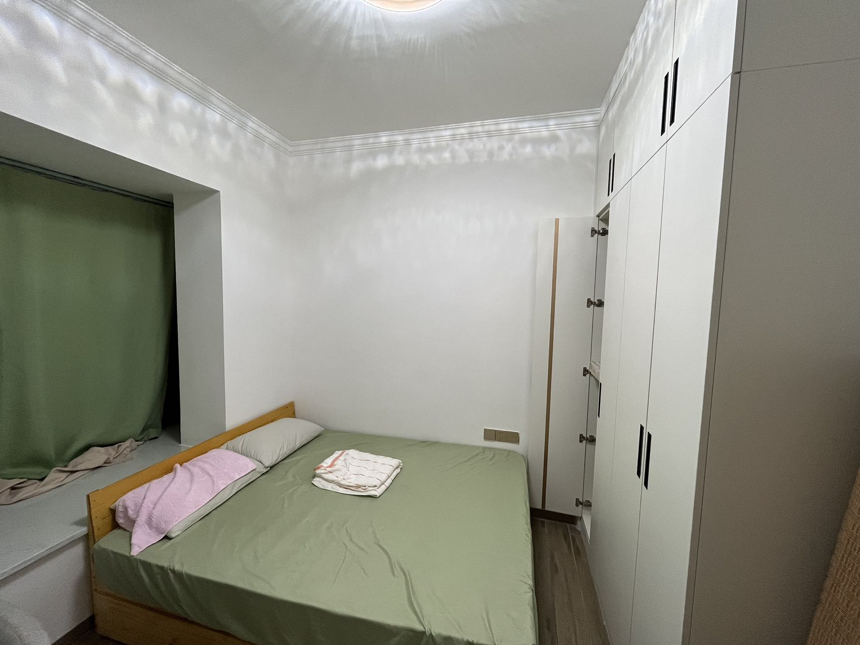 金龙城市广场二期  1室1厅1卫    2800.0元/月 金龙城市广场二期  1室1厅1卫    2800.0元/月室内图