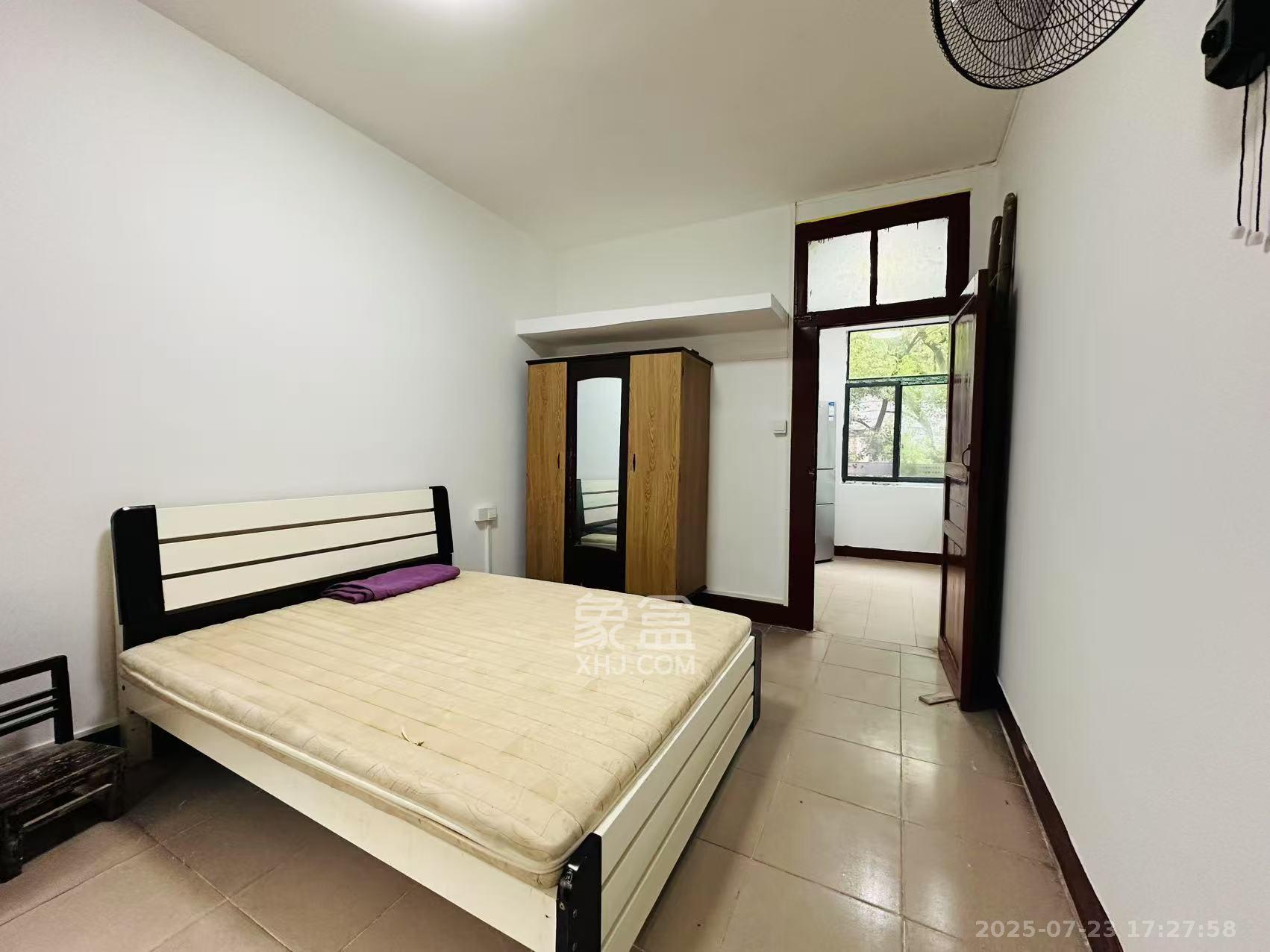 原石油厂宿舍 2室1厅1卫 1300.0元/月 原石油厂宿舍 2室1厅1卫 1300.0元/月室内图