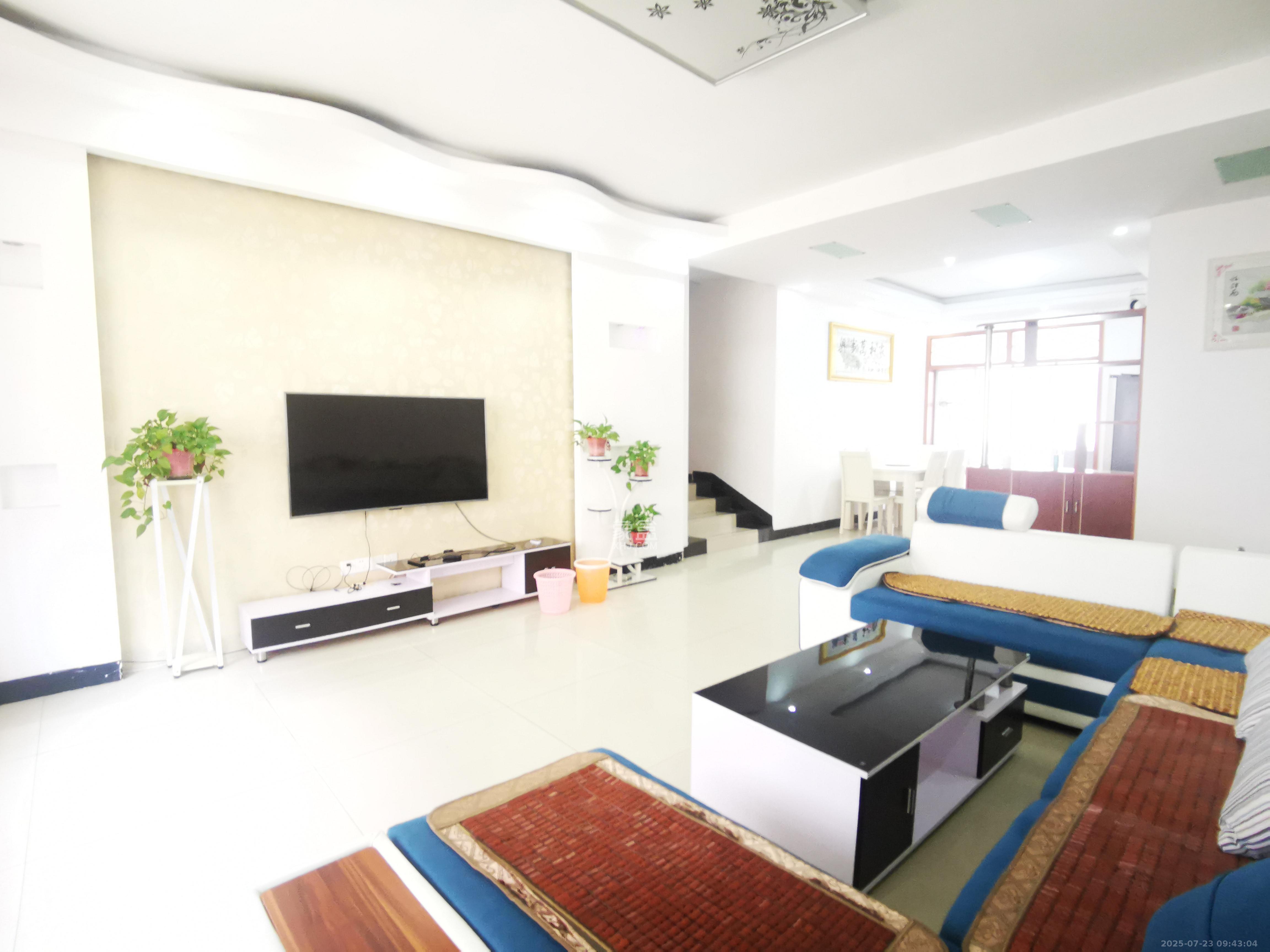 莲乡公寓  4室2厅1卫    1500.0元/月 莲乡公寓  4室2厅1卫    1500.0元/月室内图