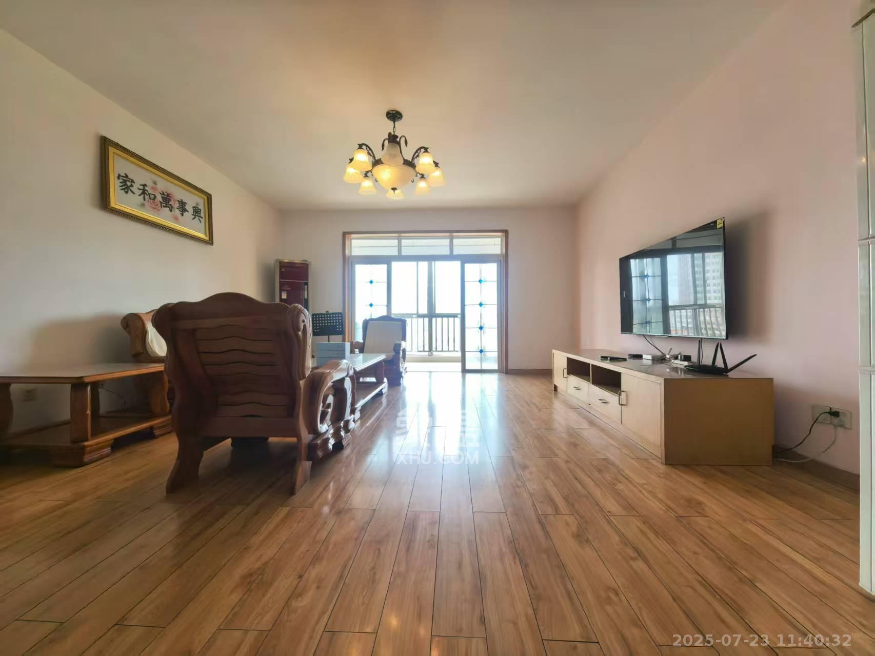 中天枫景园 4室2厅2卫 5500.0元/月 中天枫景园 4室2厅2卫 5500.0元/月室内图