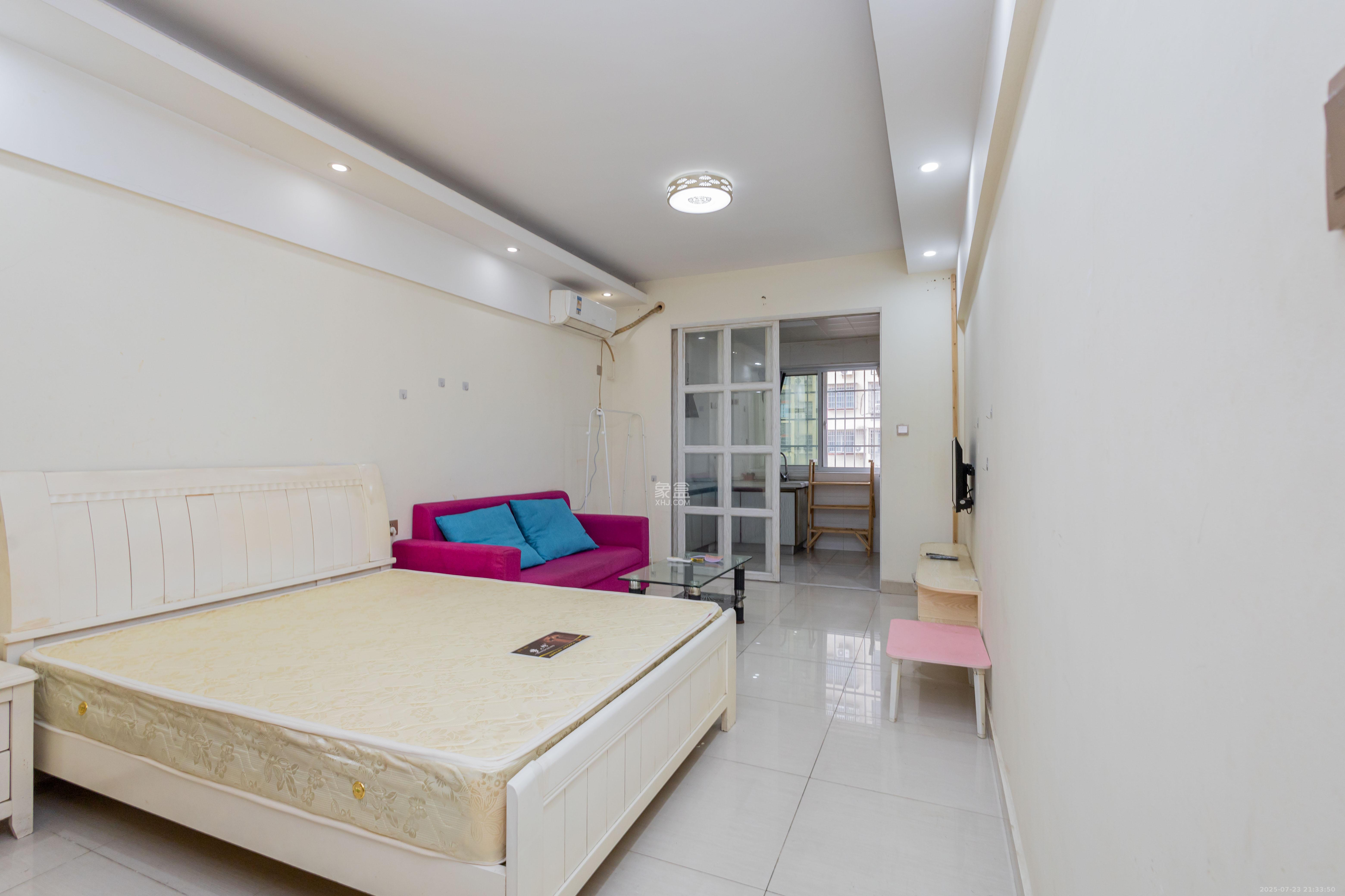 新远时代  1室1厅1卫   18.80万客厅