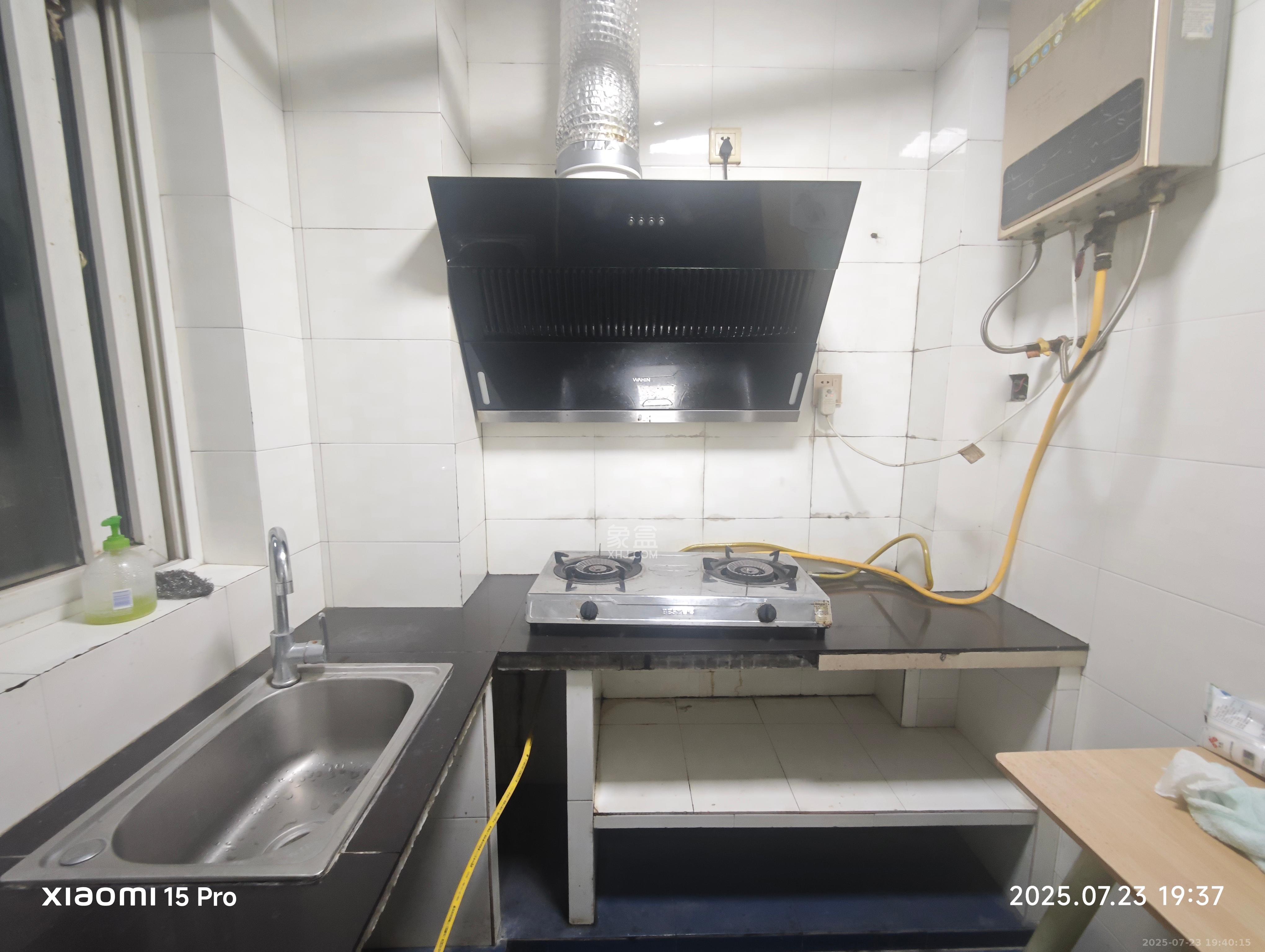 锦绣家园 3室2厅2卫 2000.0元/月 锦绣家园 3室2厅2卫 2000.0元/月室内图