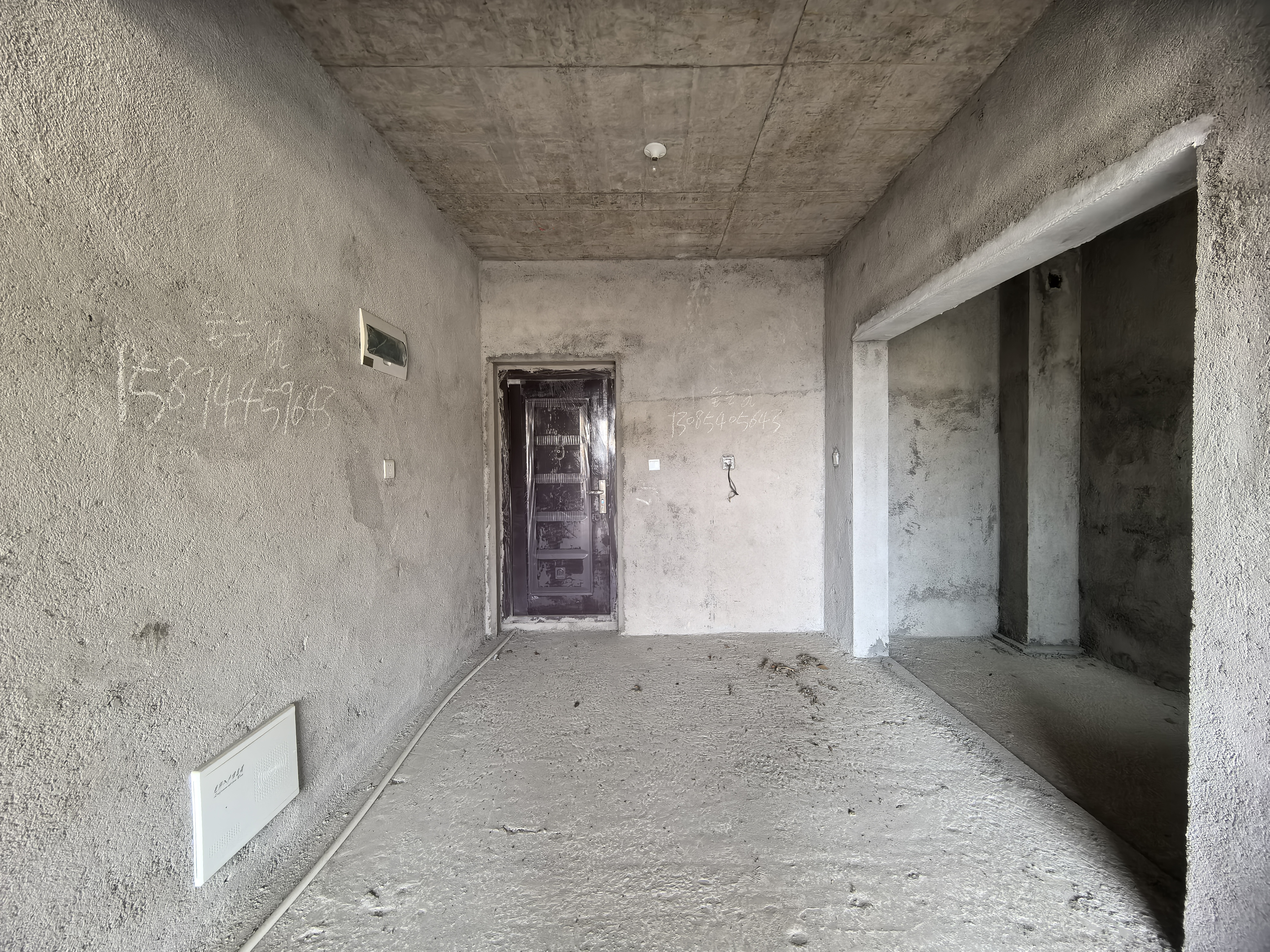 天门壹号 3室2厅1卫 40.8万 天门壹号 3室2厅1卫 40.8万客厅