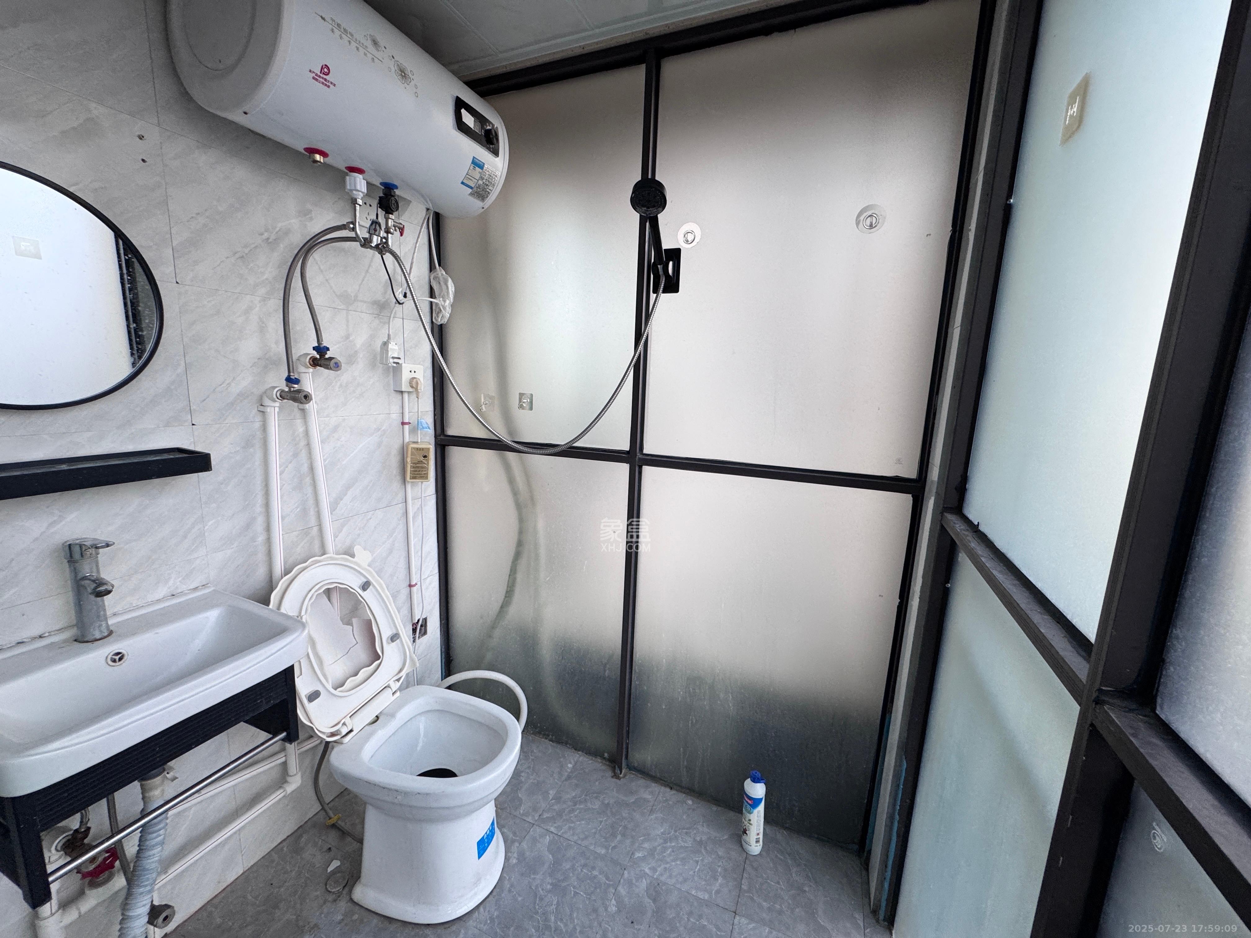 嘉福长安郡(融信澜悦、嘉福好美家园)  1室1厅1卫    1100.0元/月 嘉福长安郡(融信澜悦、嘉福好美家园)  1室1厅1卫    1100.0元/月室内图