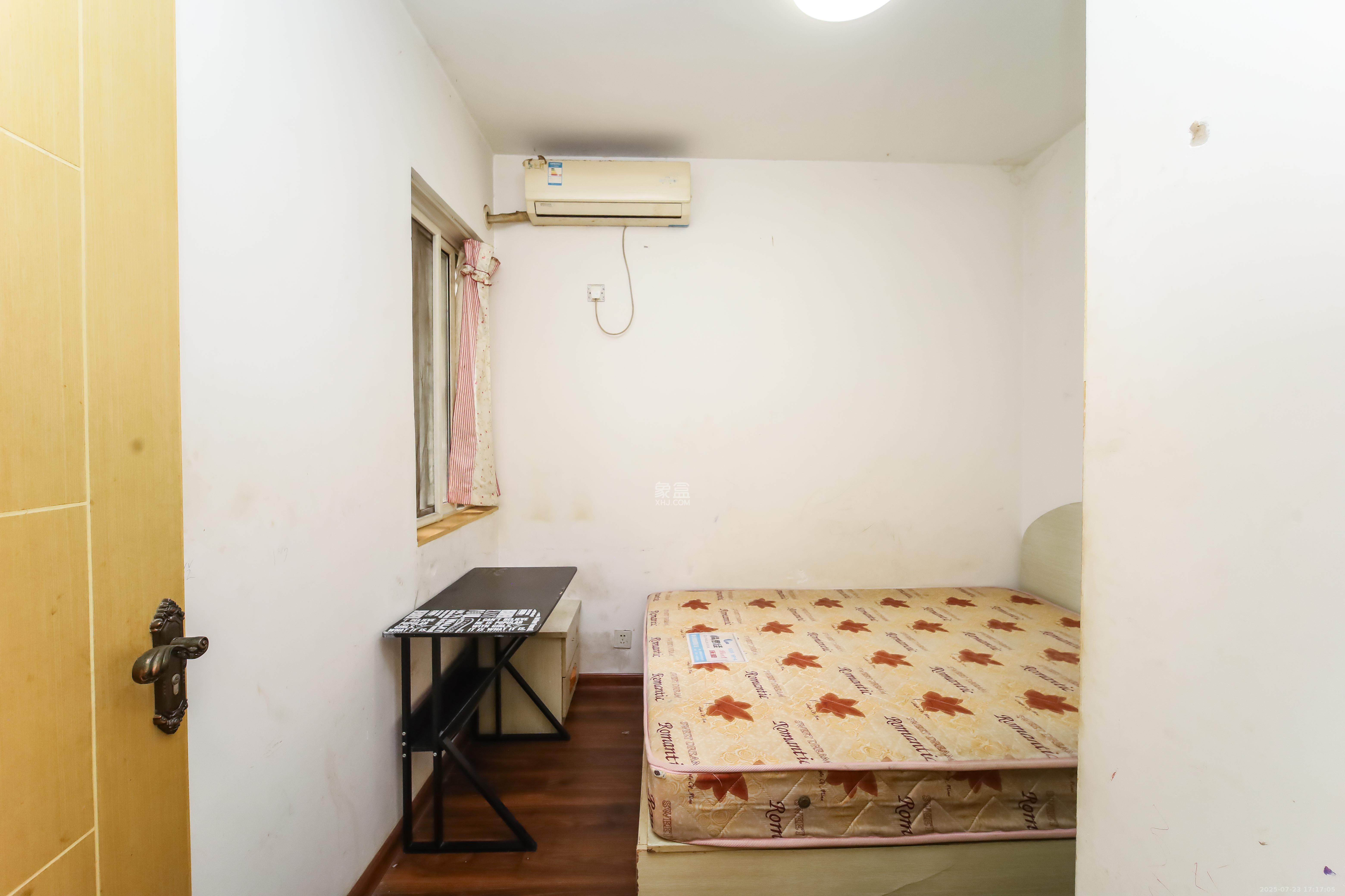 锦绣中星 3室2厅2卫 70.0万 锦绣中星 3室2厅2卫 70.0万卧室