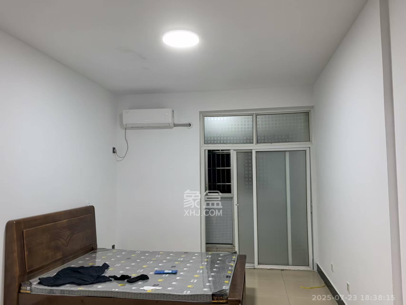 开源鑫景  1室1厅1卫    1200.0元/月