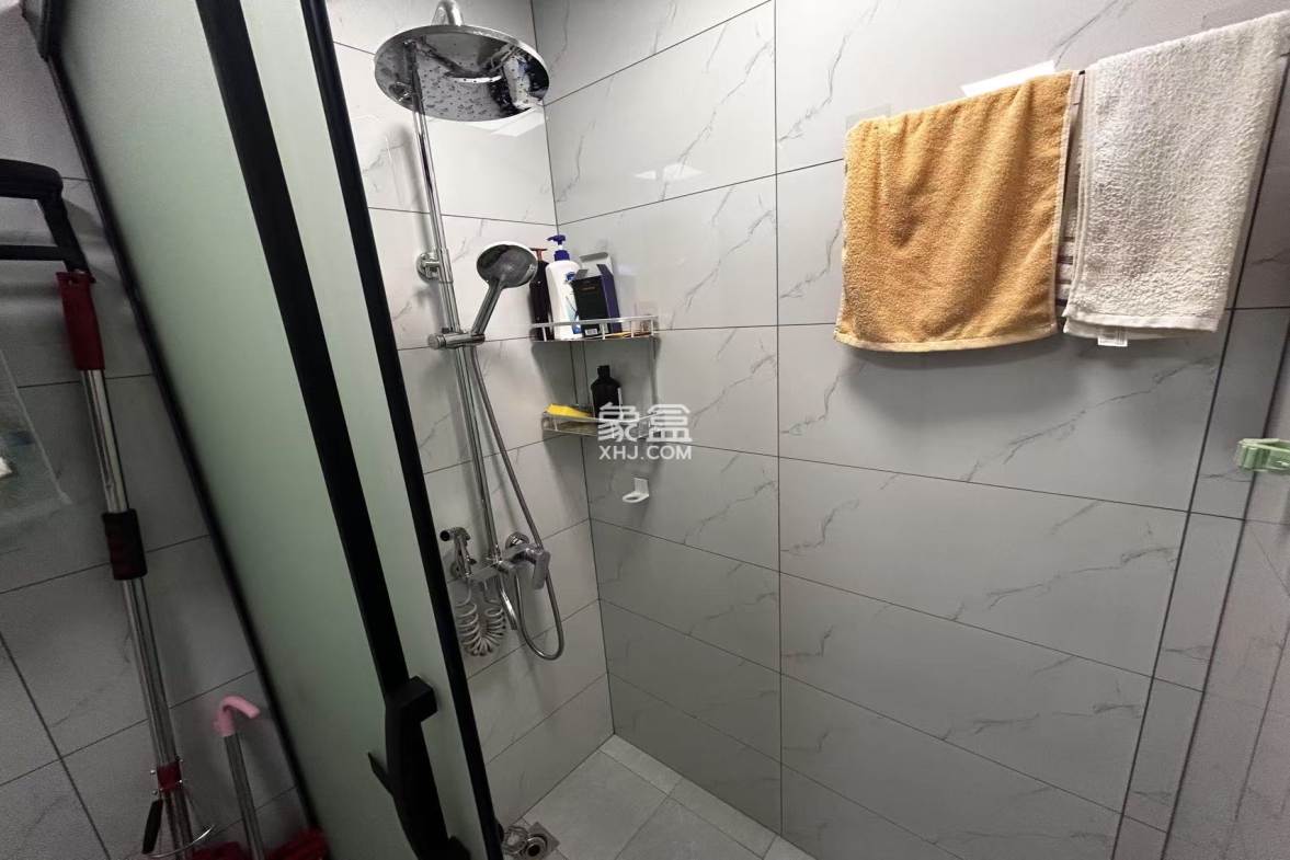 金色家园 1室1厅1卫 1200.00元/月 金色家园 1室1厅1卫 1200.00元/月室内图