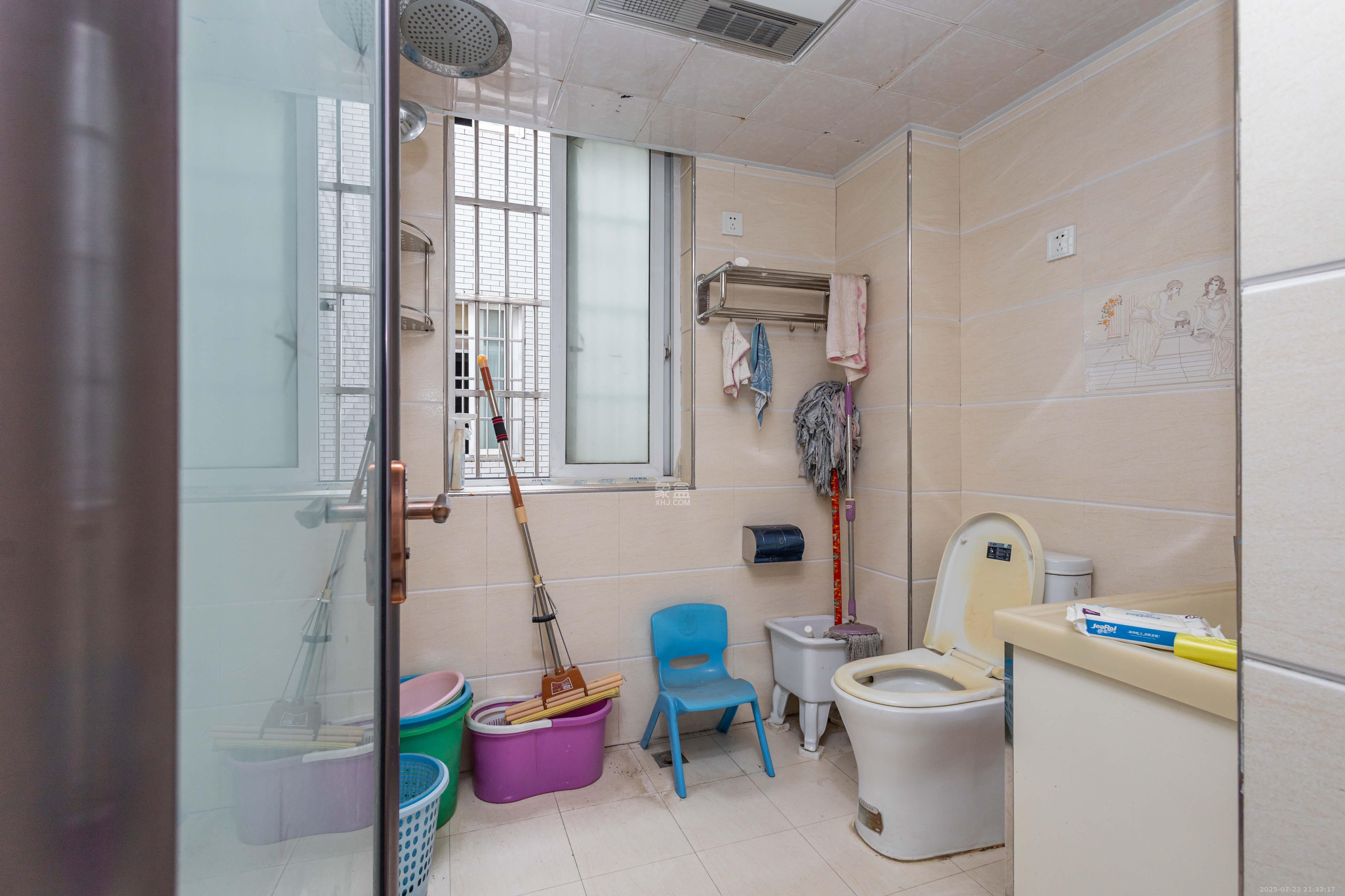 明天一城  3室2厅1卫    51.8万卫生间