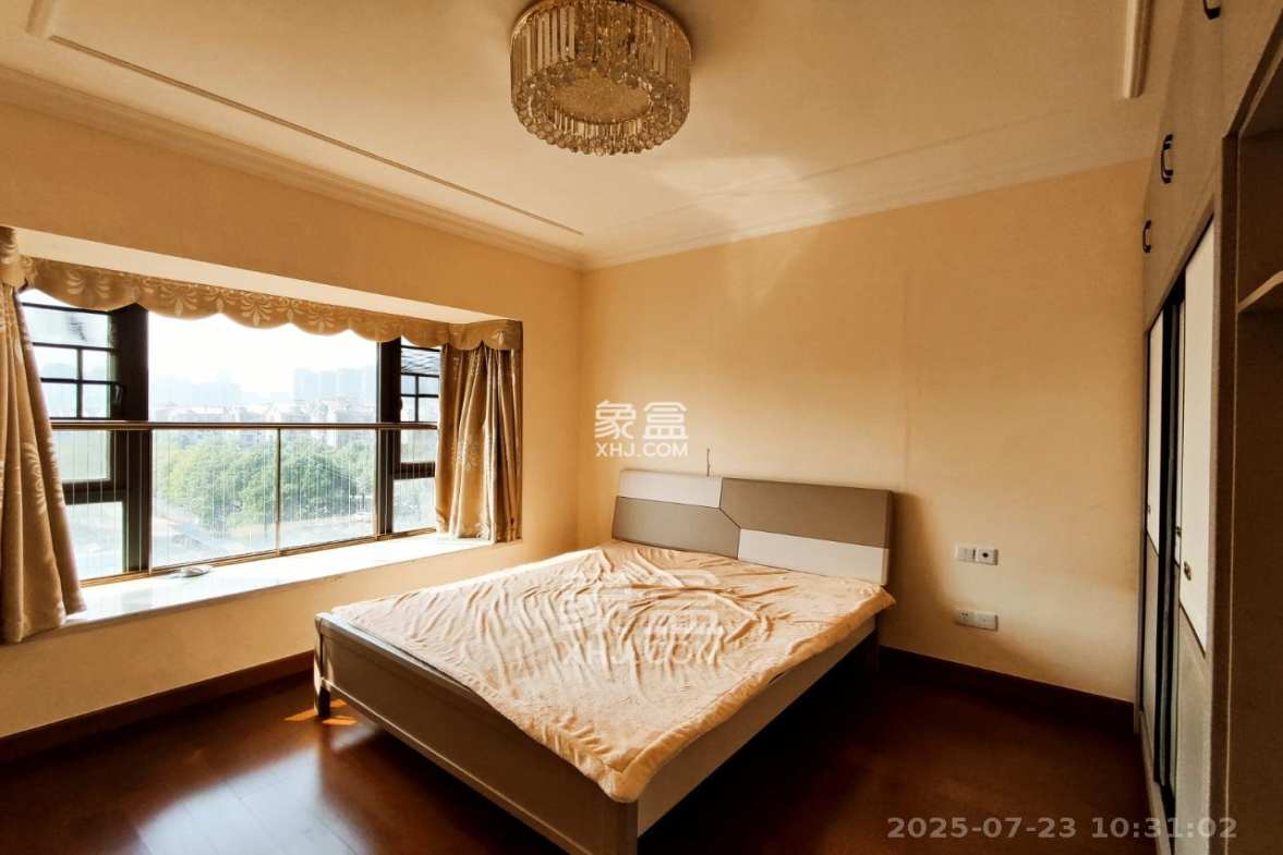 恒大御景半岛锦绣苑 3室2厅2卫 2500.0元/月 恒大御景半岛锦绣苑 3室2厅2卫 2500.0元/月室内图