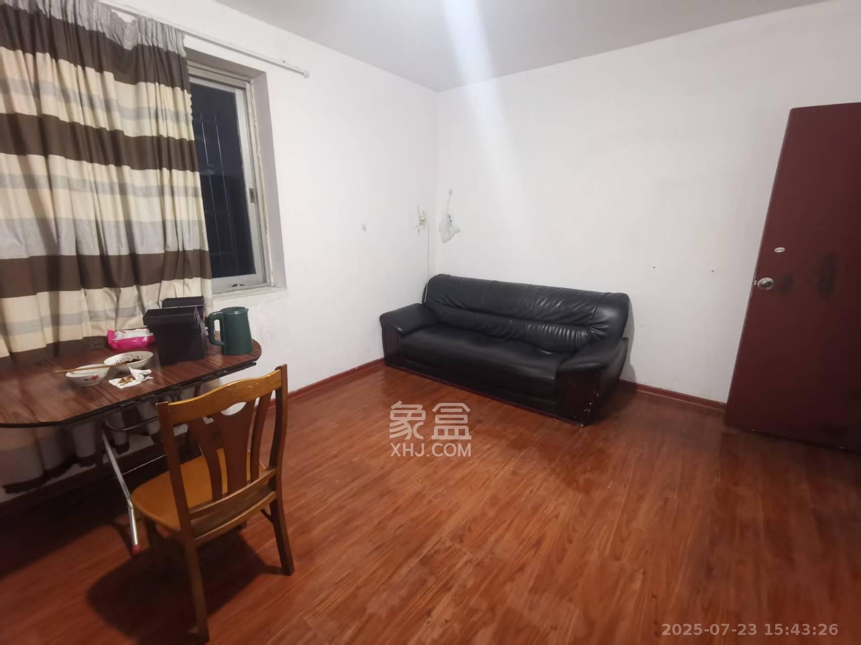 东进小区  1室0厅1卫    550.0元/月 东进小区  1室0厅1卫    550.0元/月