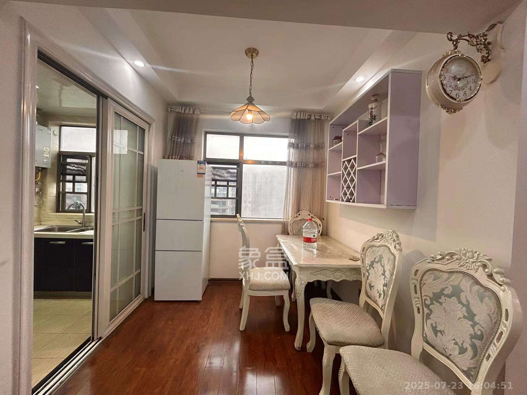 江山帝景雅典  3室1厅1卫    2100.0元/月 江山帝景雅典  3室1厅1卫    2100.0元/月室内图