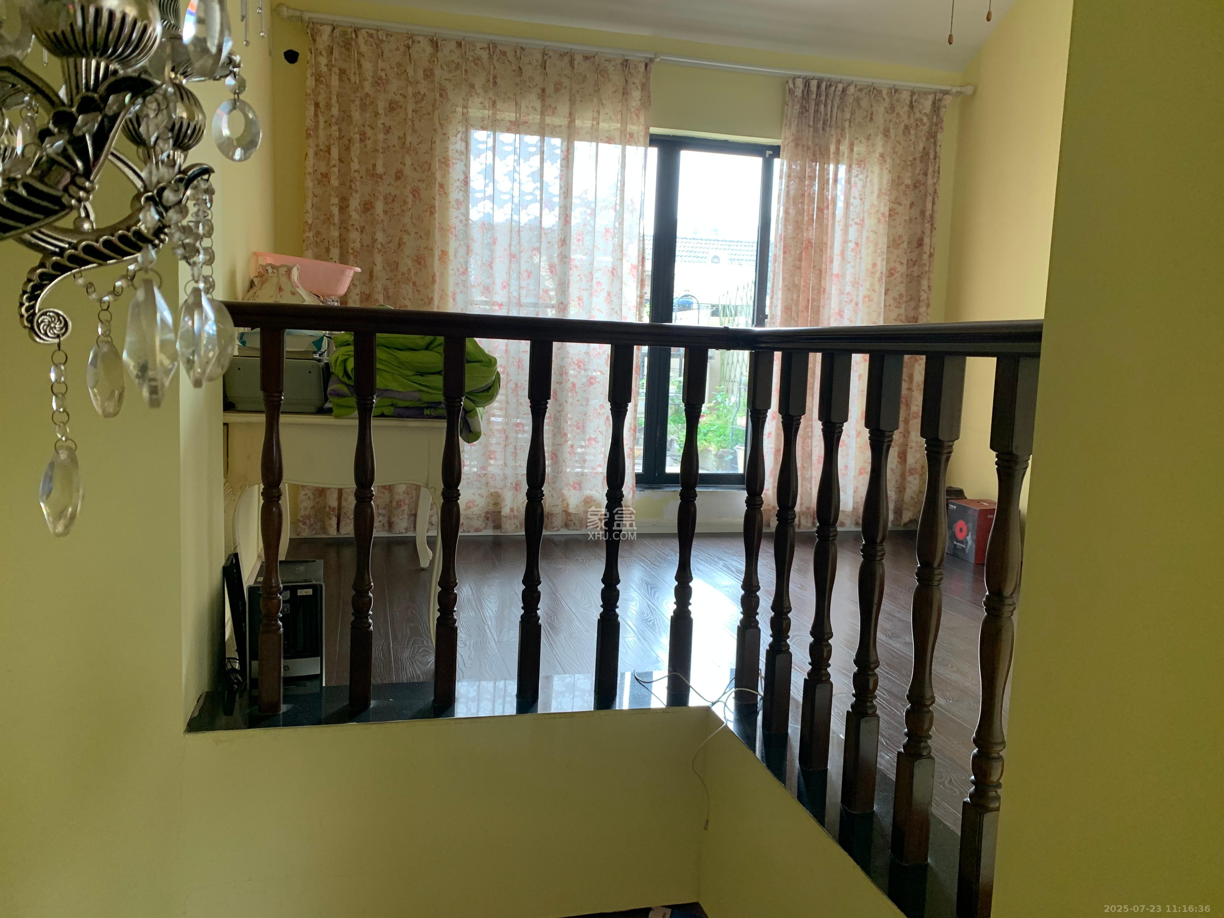 三江花中城  3室2厅3卫    3000.0元/月室内图