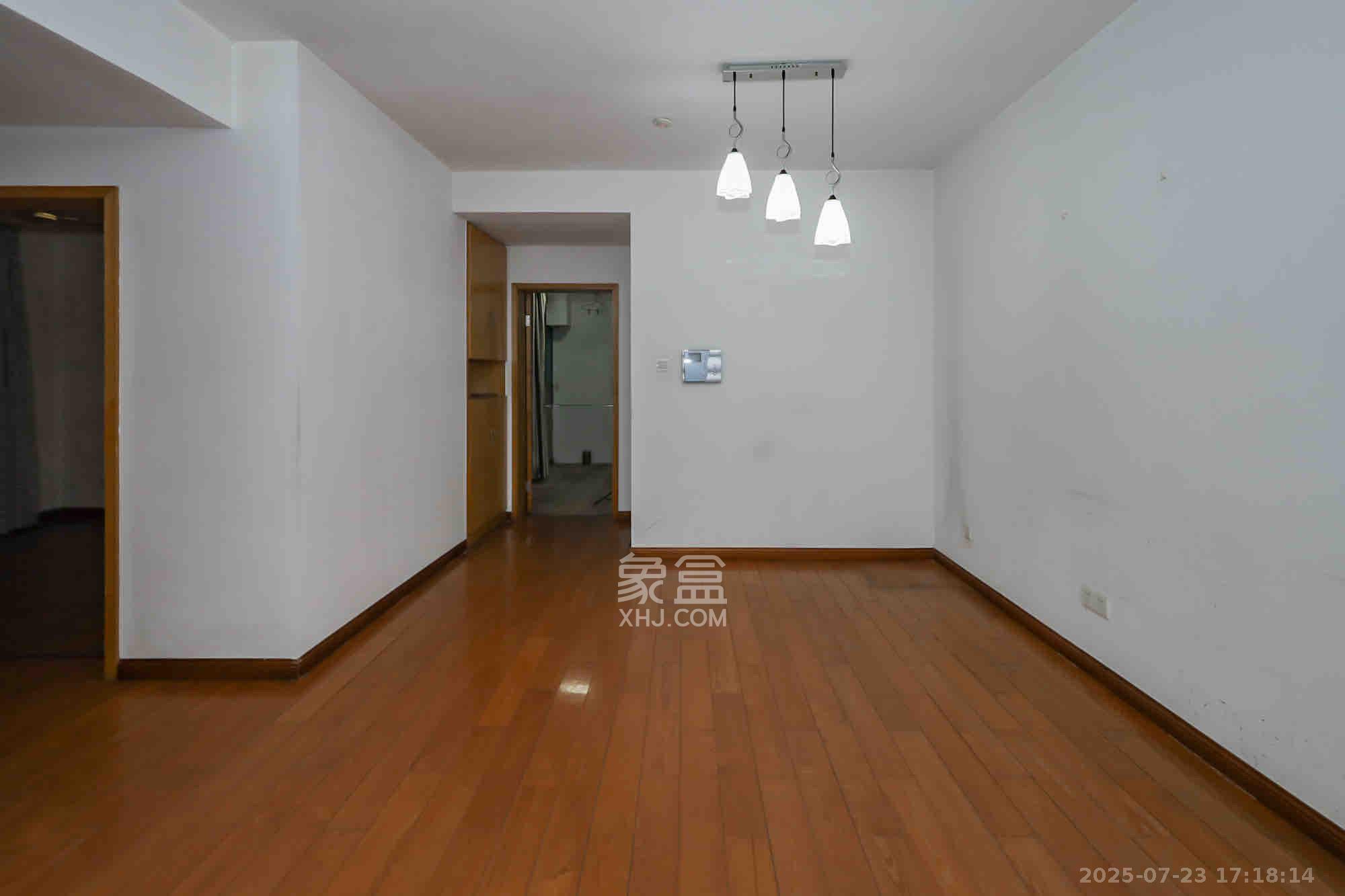 卓越蔚蓝海岸一期 2室2厅1卫 2300.0元/月 卓越蔚蓝海岸一期 2室2厅1卫 2300.0元/月室内图