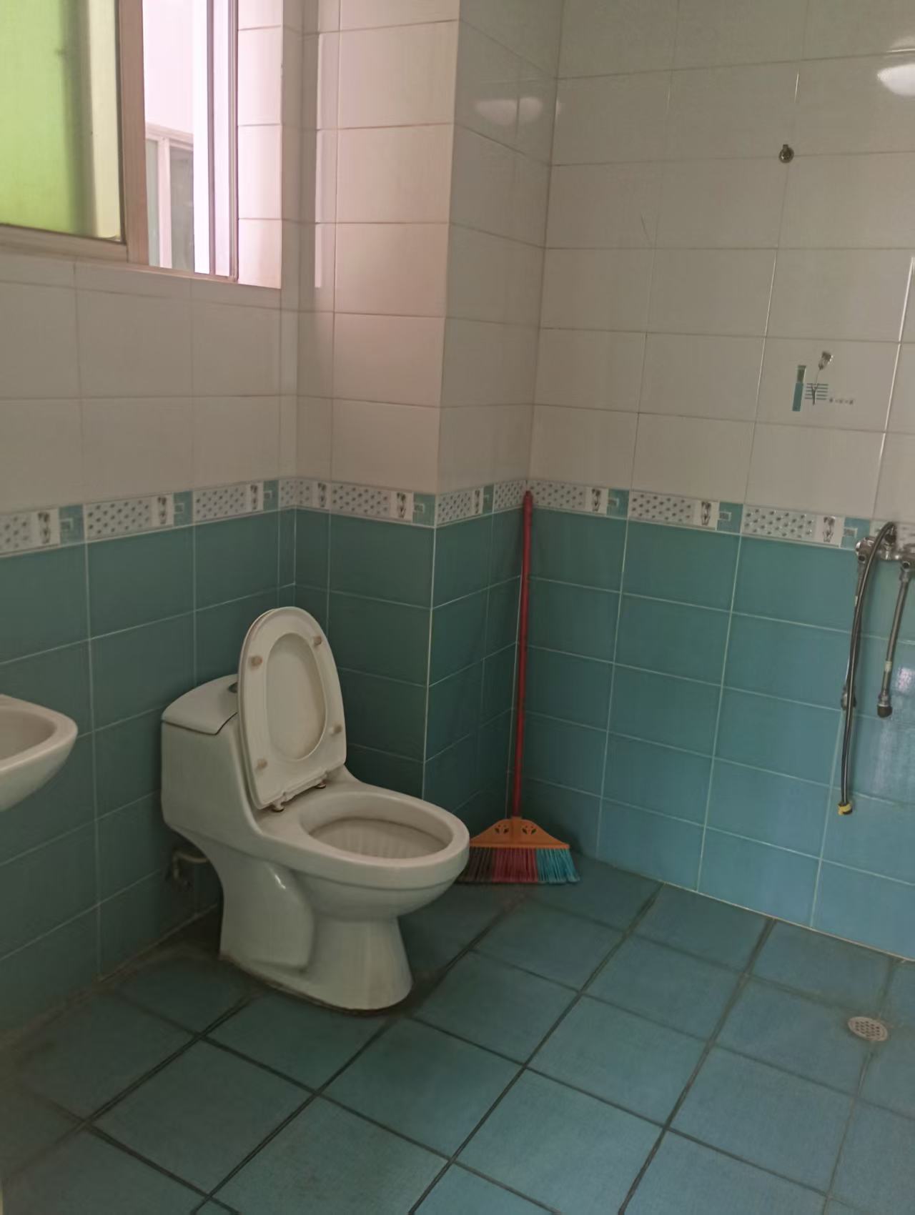 富豪大厦(富豪花园) 4室2厅2卫 4500.0元/月 富豪大厦(富豪花园) 4室2厅2卫 4500.0元/月室内图