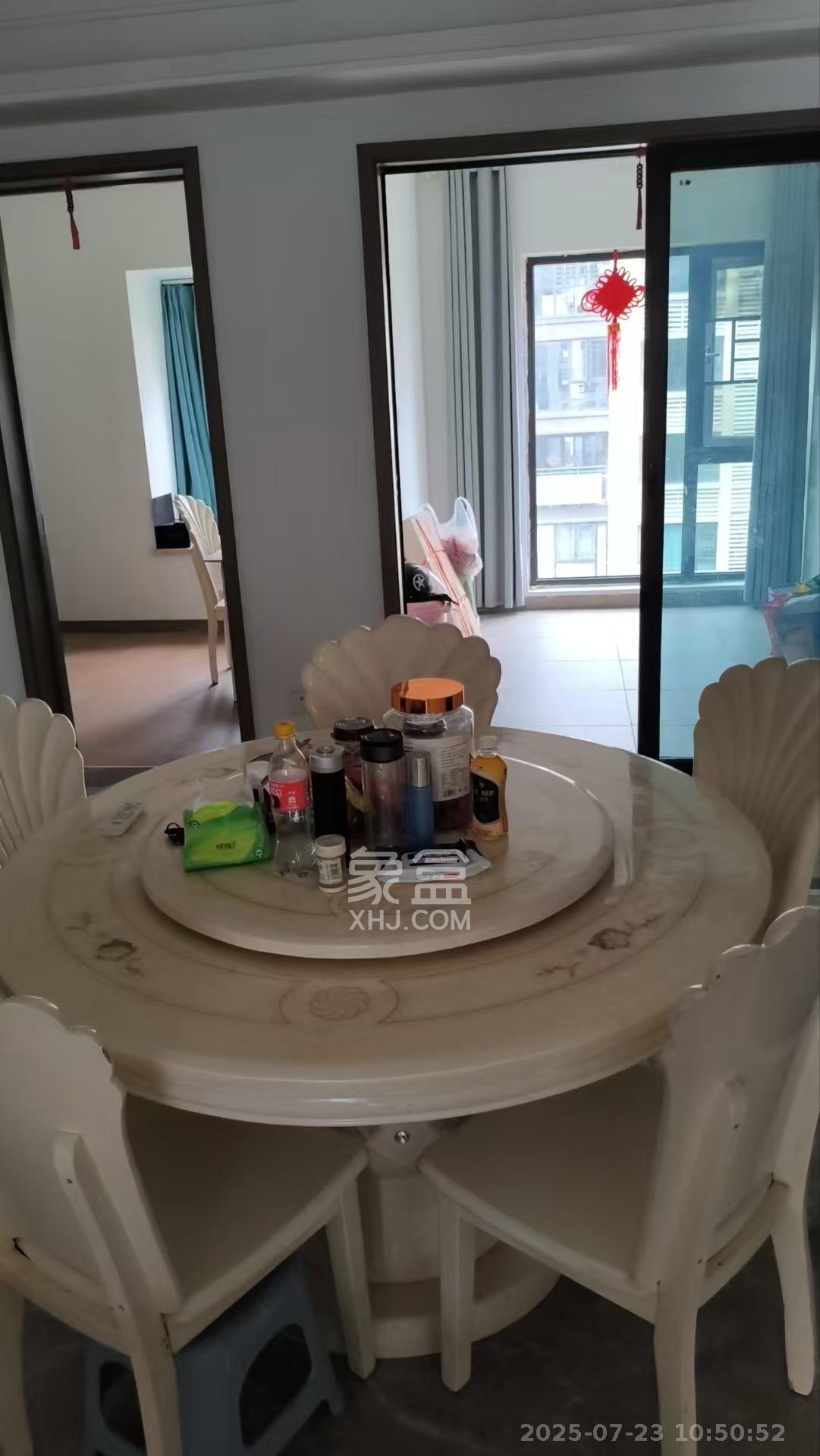 越秀亲爱里 5室2厅2卫 3200.0元/月 越秀亲爱里 5室2厅2卫 3200.0元/月室内图