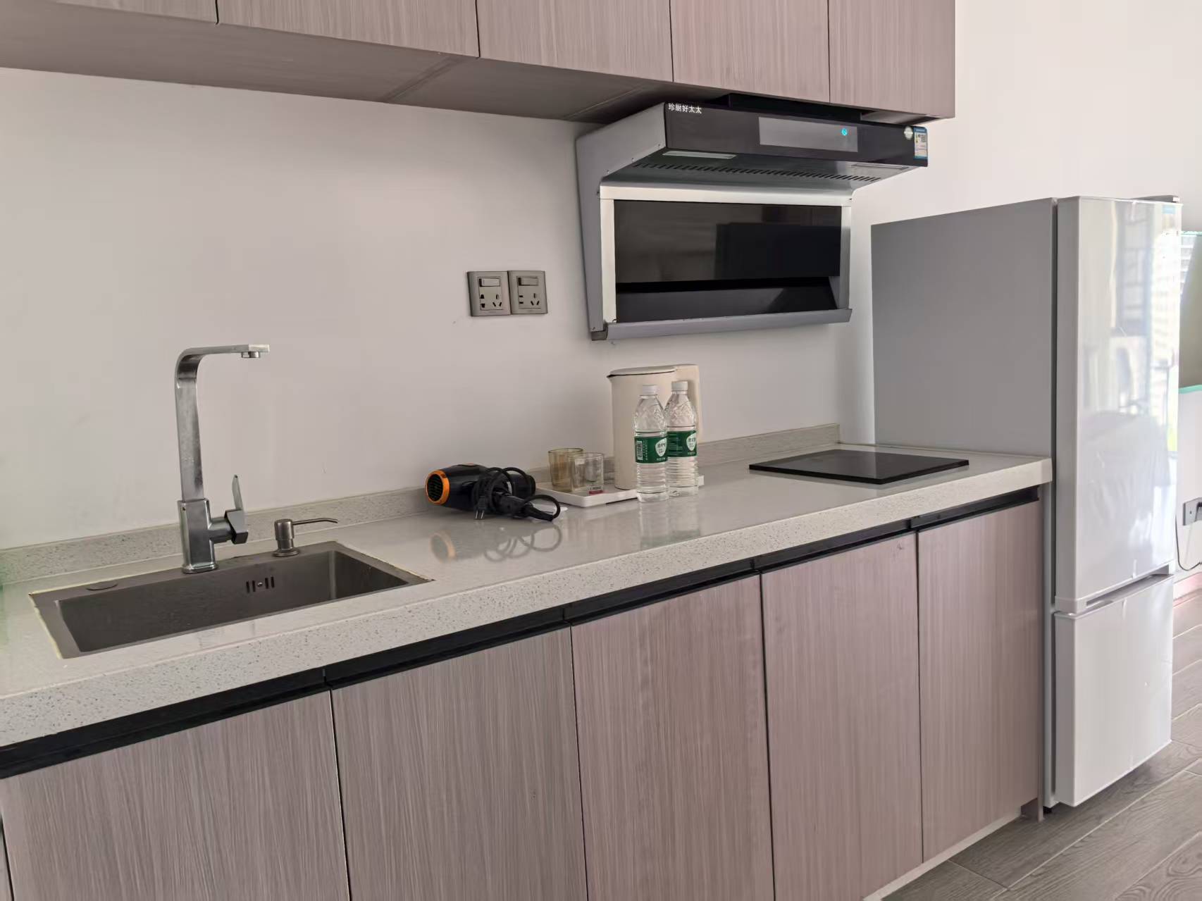 雅居乐金沙湾  1室1厅2卫    2600.0元/月 雅居乐金沙湾  1室1厅2卫    2600.0元/月室内图