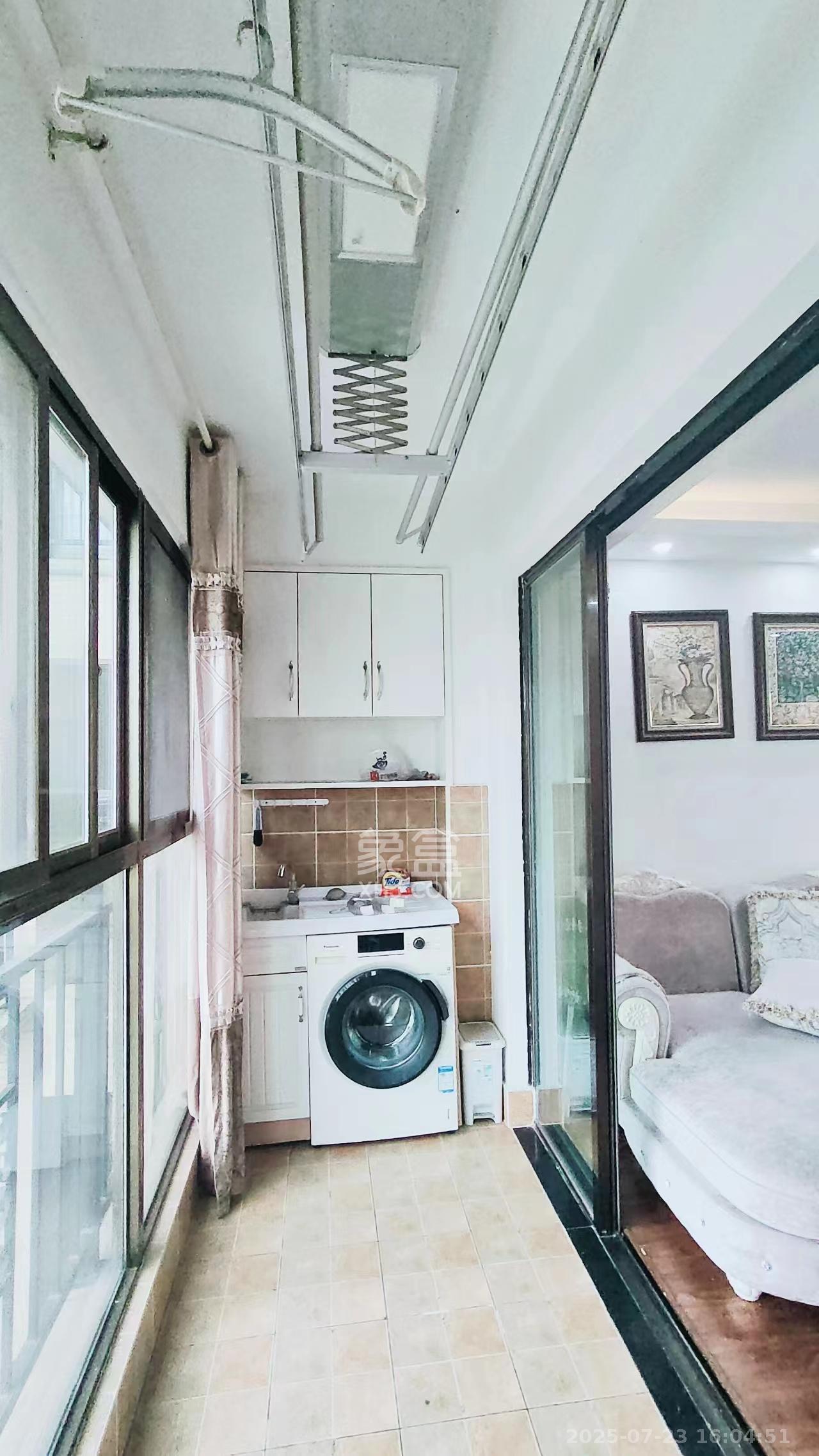 江山帝景雅典  3室1厅1卫    2100.0元/月 江山帝景雅典  3室1厅1卫    2100.0元/月室内图