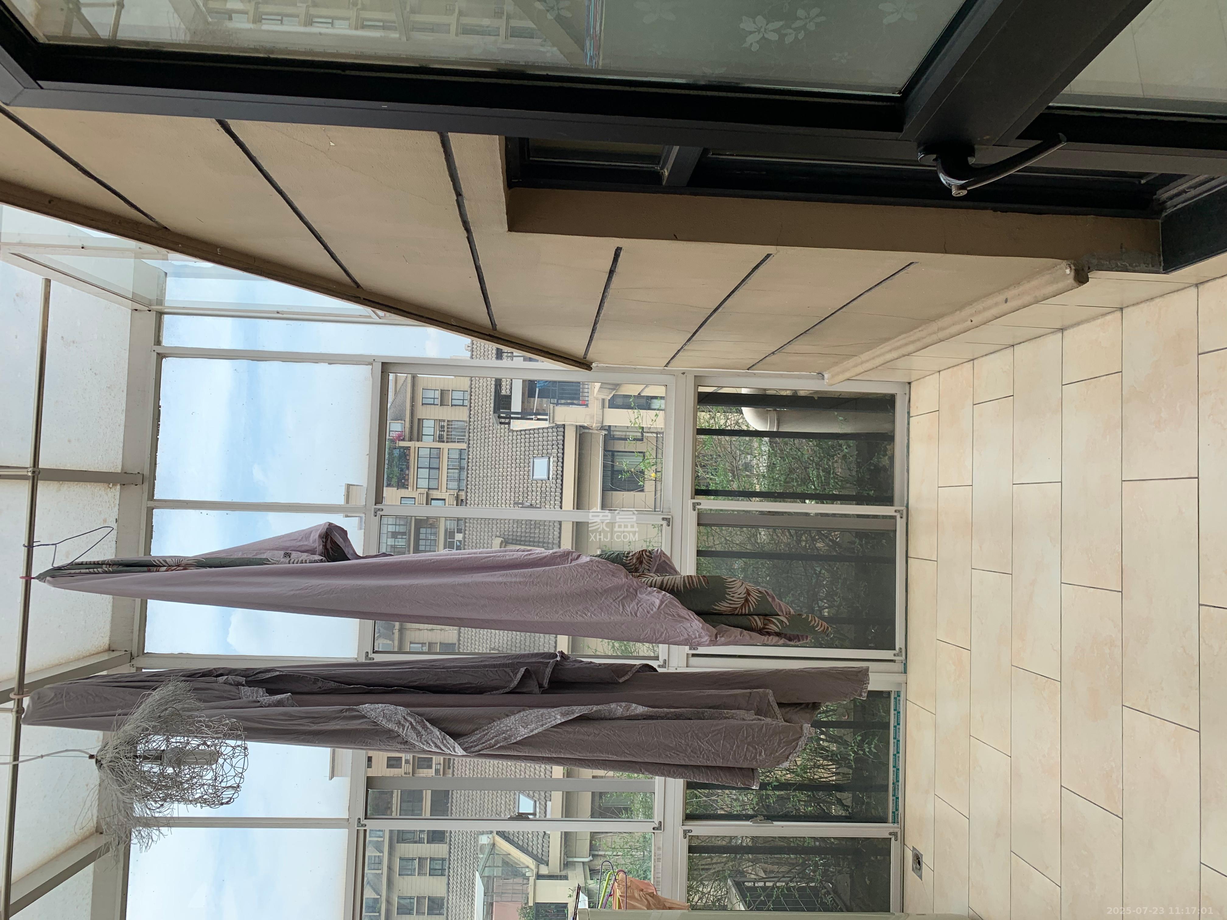 三江花中城 3室2厅3卫 3000.0元/月 三江花中城 3室2厅3卫 3000.0元/月室内图