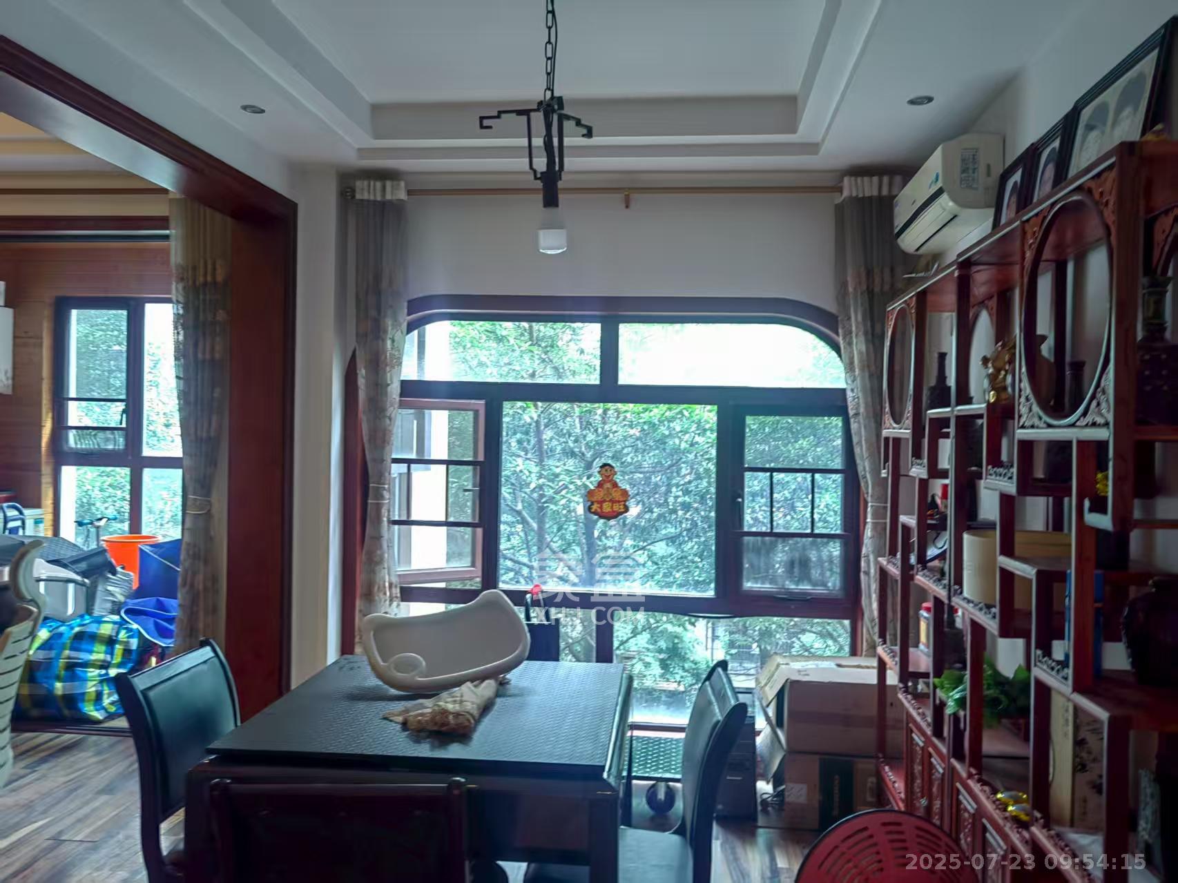 格兰小镇  4室2厅2卫    2800.0元/月 格兰小镇  4室2厅2卫    2800.0元/月室内图