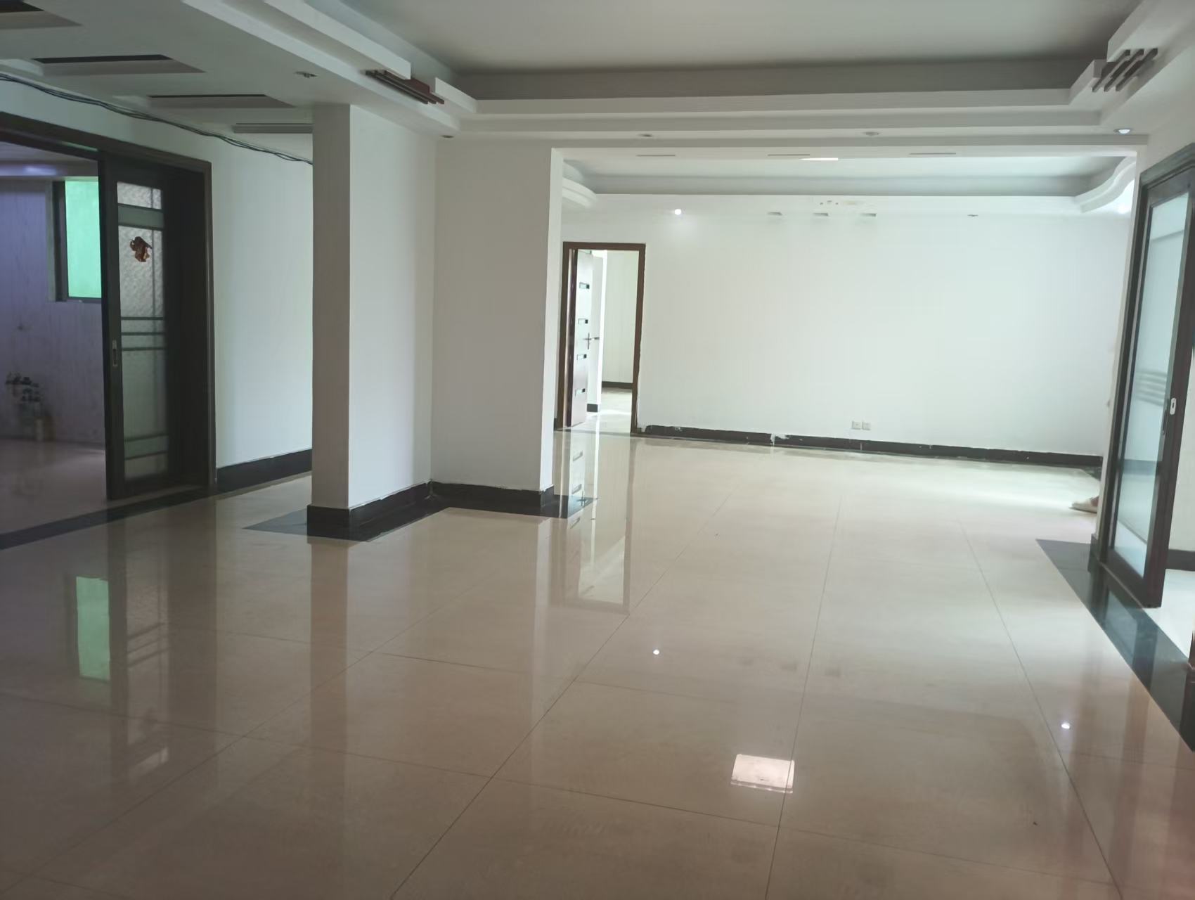 富豪大厦(富豪花园) 4室2厅2卫 4500.0元/月 富豪大厦(富豪花园) 4室2厅2卫 4500.0元/月室内图