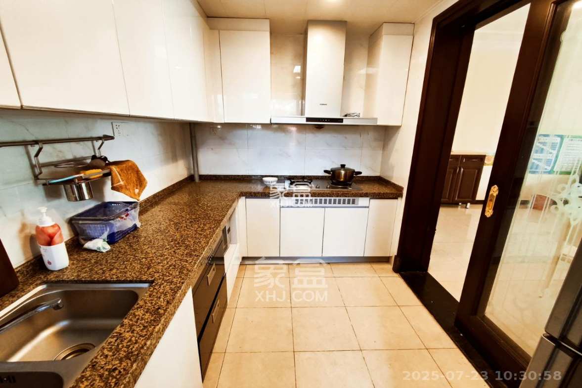 恒大御景半岛锦绣苑 3室2厅2卫 2500.0元/月 恒大御景半岛锦绣苑 3室2厅2卫 2500.0元/月室内图