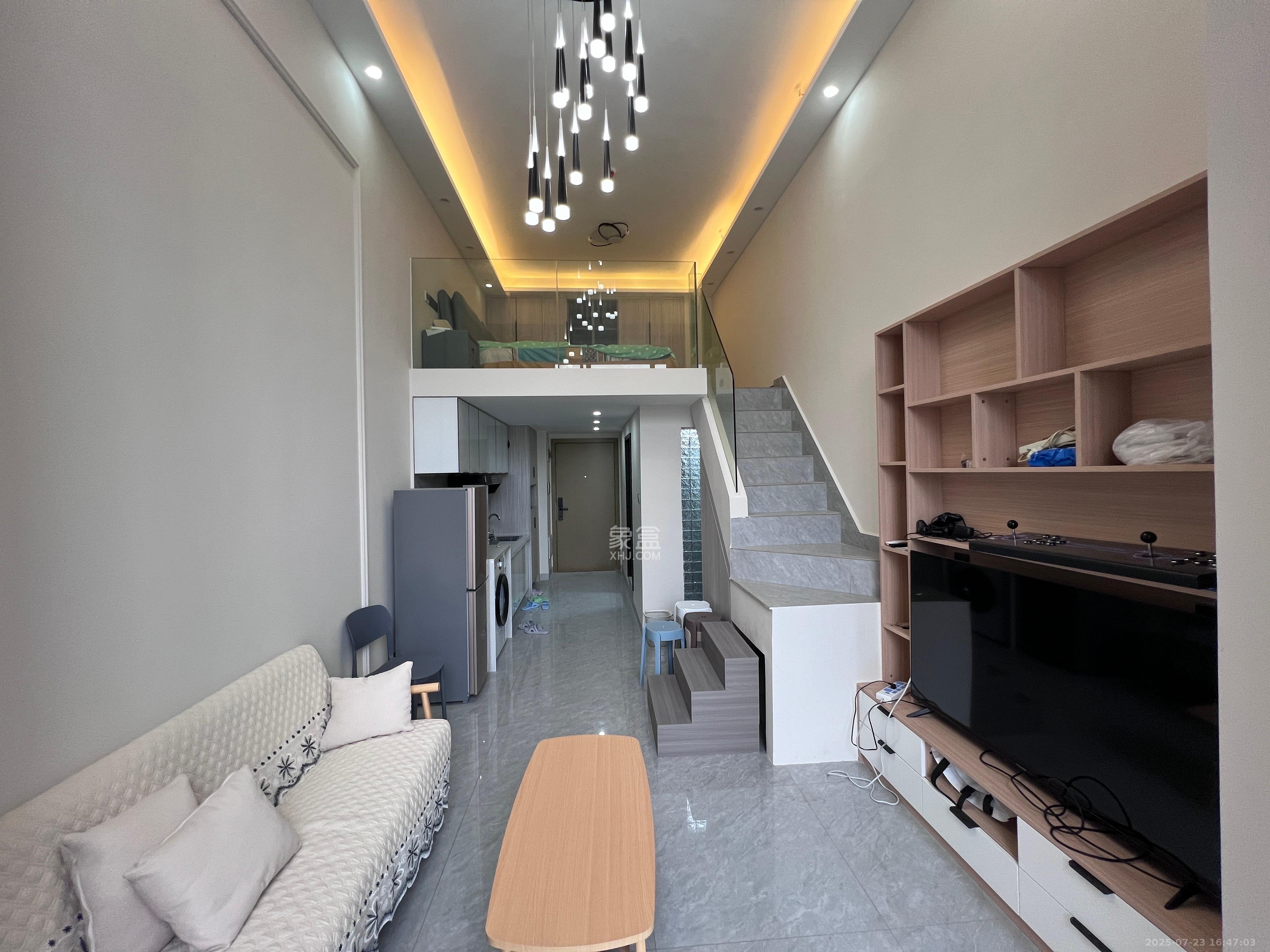 时代MOMA云PARK  1室1厅1卫    2400.0元/月 时代MOMA云PARK  1室1厅1卫    2400.0元/月室内图1