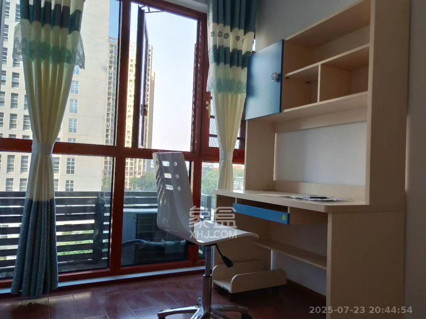 中南红领邦(红星嘉和苑) 3室2厅1卫 2420.0元/月 中南红领邦(红星嘉和苑) 3室2厅1卫 2420.0元/月室内图