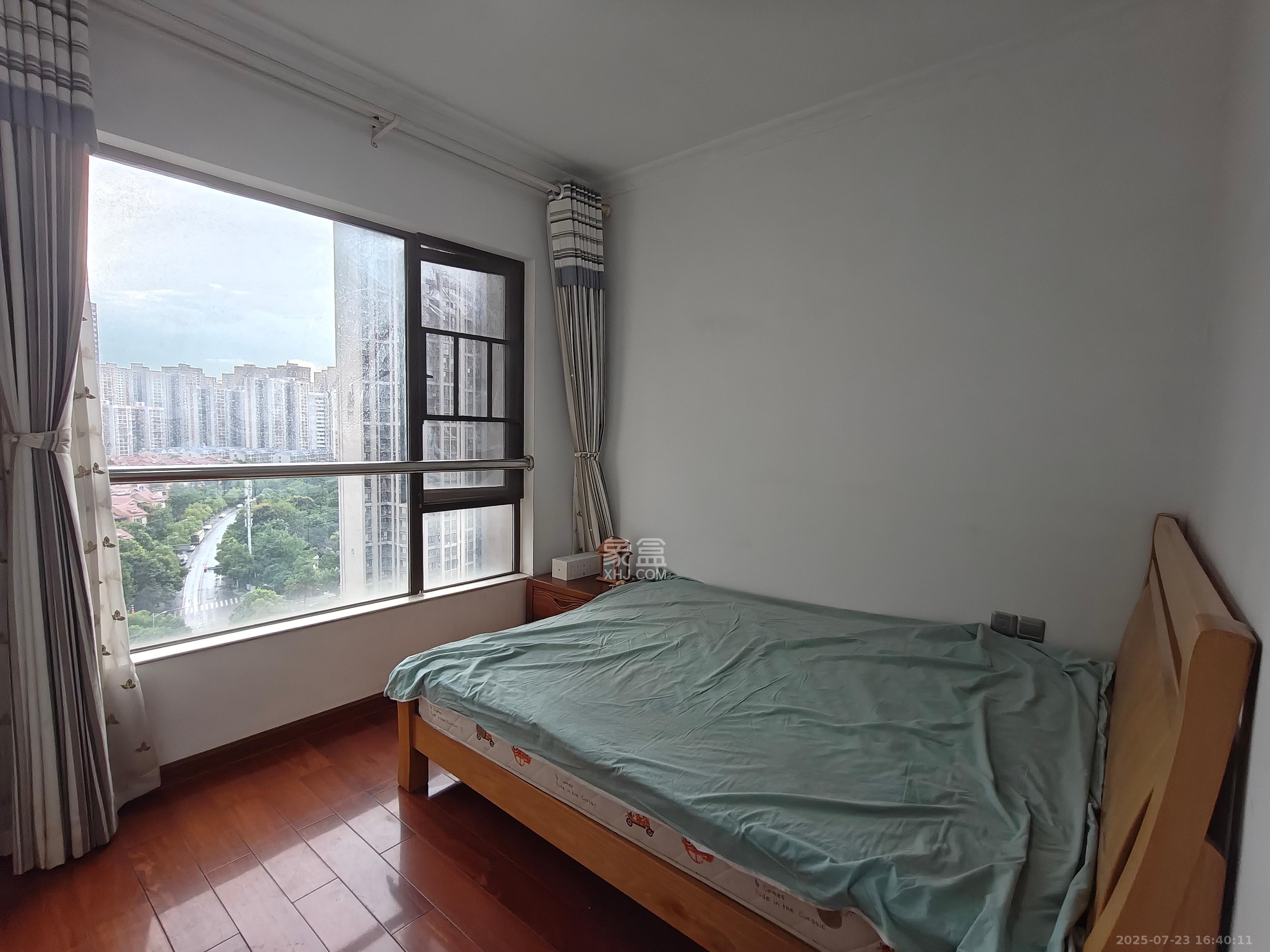 旭辉御府 3室2厅1卫 2400.0元/月 旭辉御府 3室2厅1卫 2400.0元/月室内图