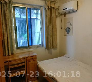 中意花苑  1室2厅1卫   2000.00元/月室内图