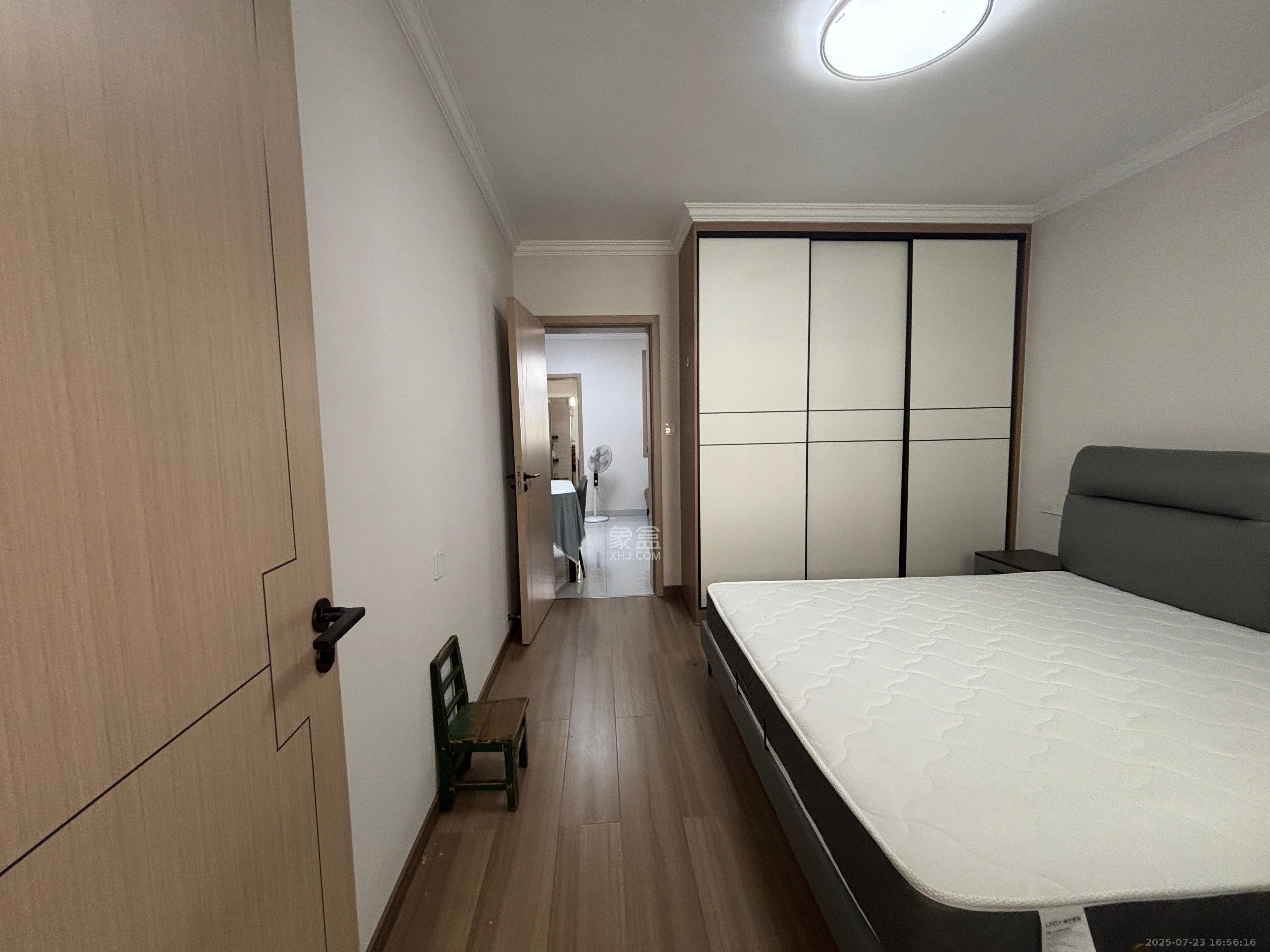 群力里小区  2室1厅1卫   2600.00元/月室内图