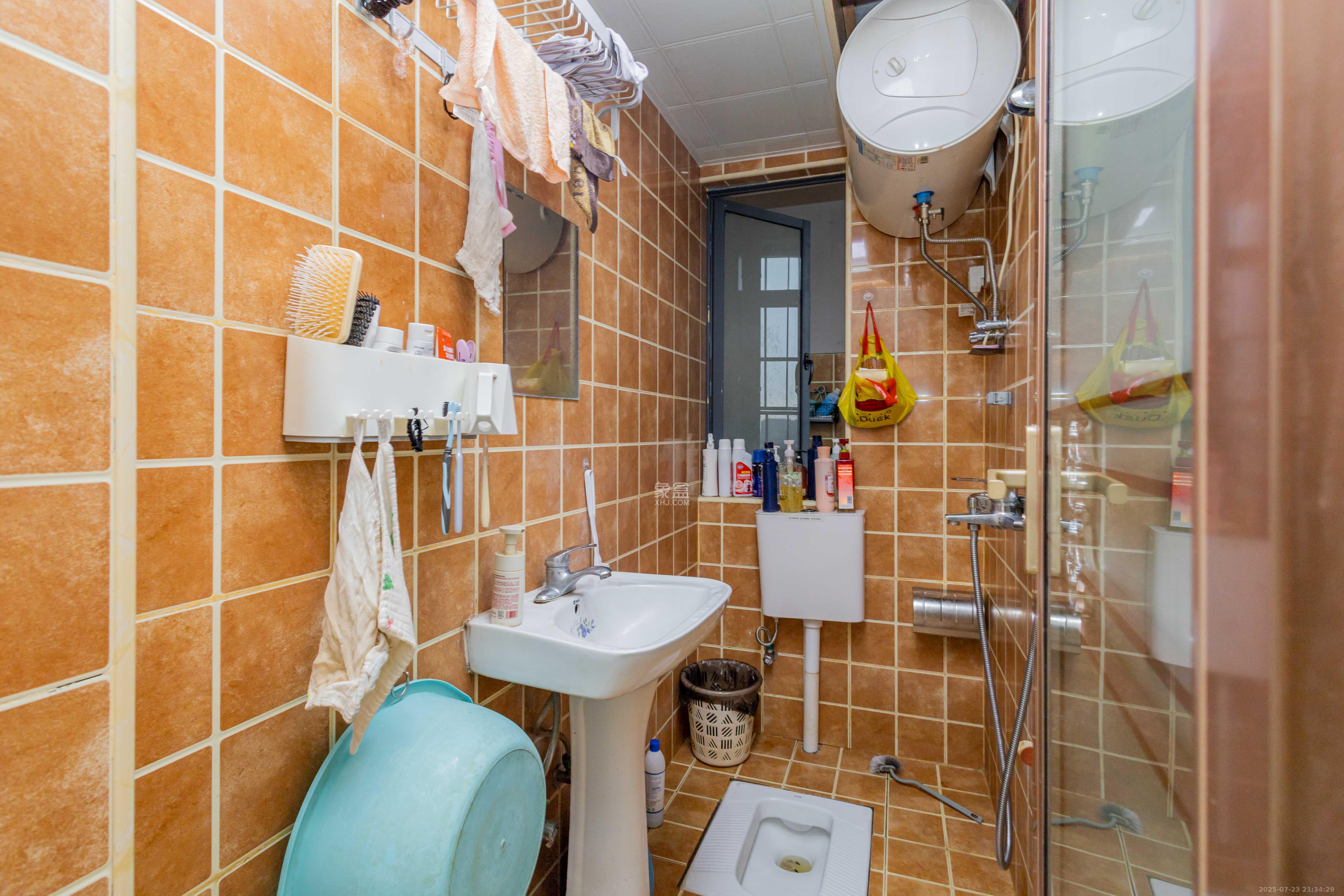 东方美地 3室2厅1卫 68.8万 东方美地 3室2厅1卫 68.8万卫生间