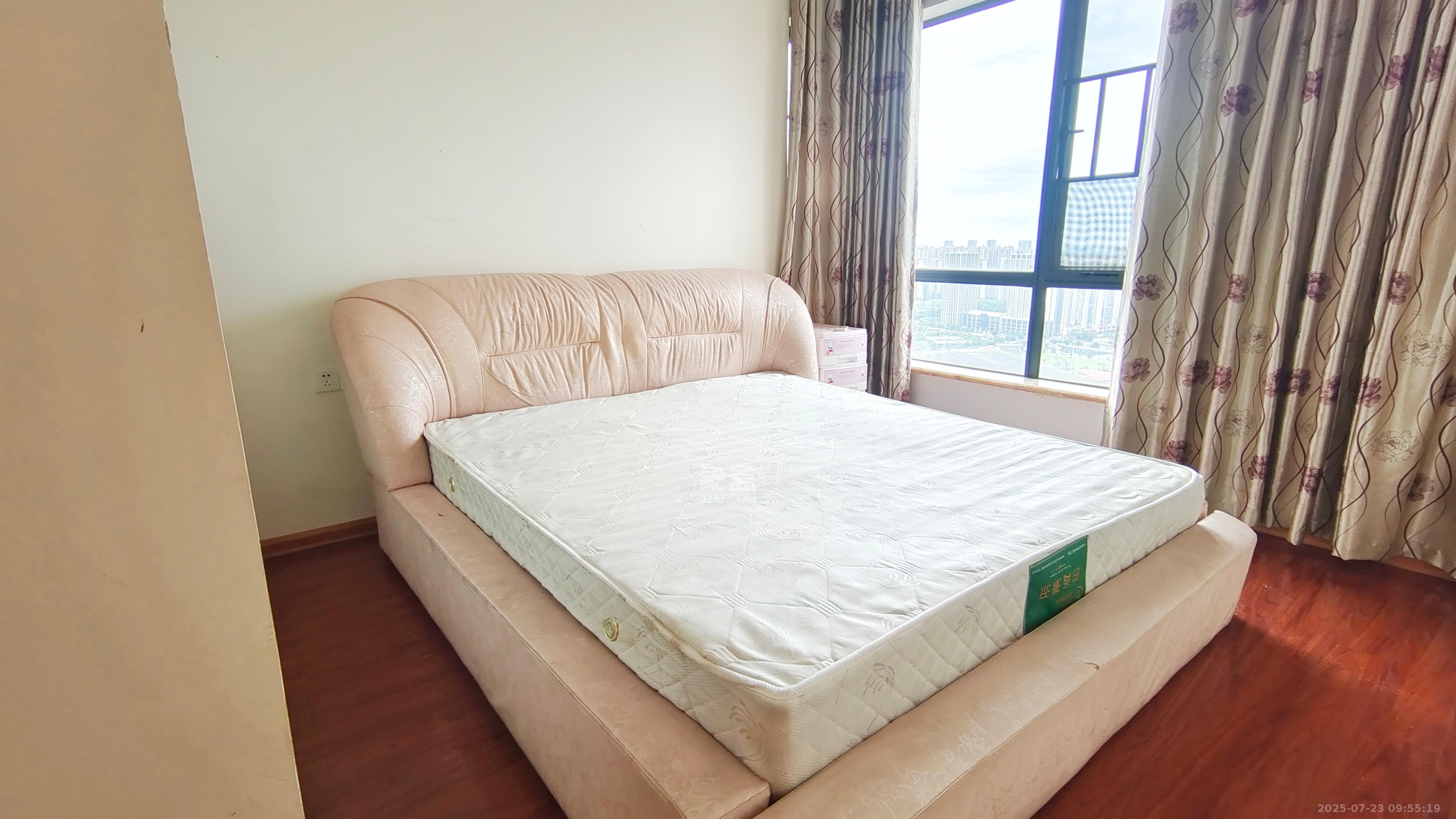 江河双水湾  3室2厅1卫   2500.00元/月室内图