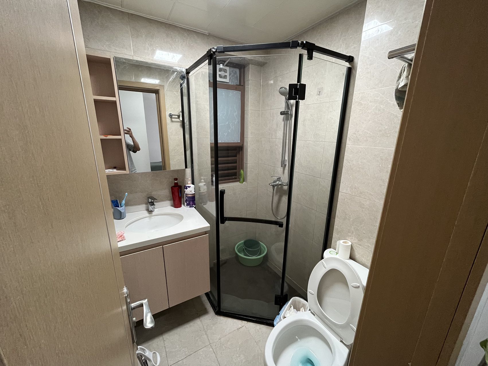 金龙城市广场二期  1室1厅1卫    2800.0元/月 金龙城市广场二期  1室1厅1卫    2800.0元/月室内图